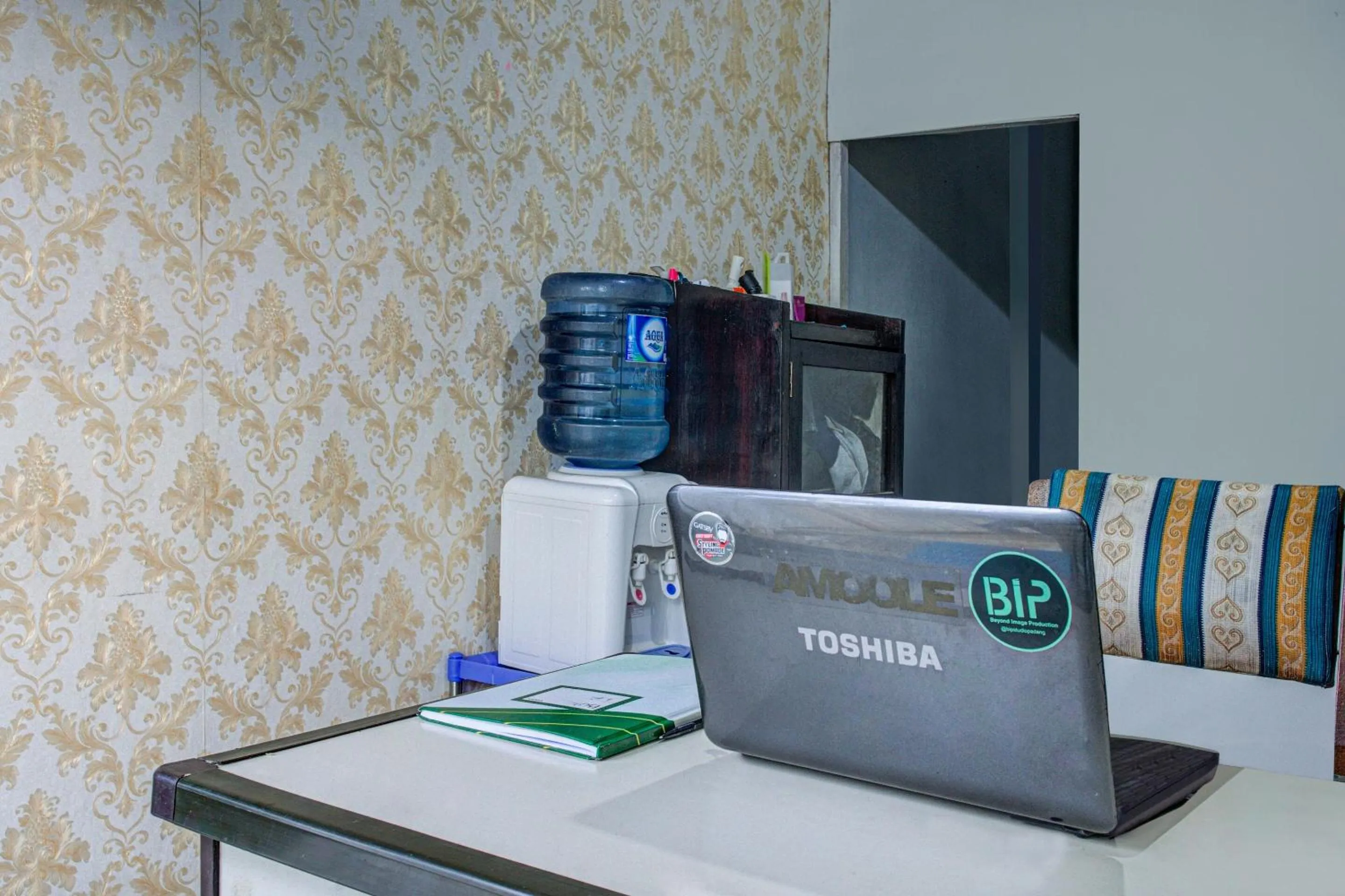 Lobby or reception in OYO 3266 Alifah Residence Syariah