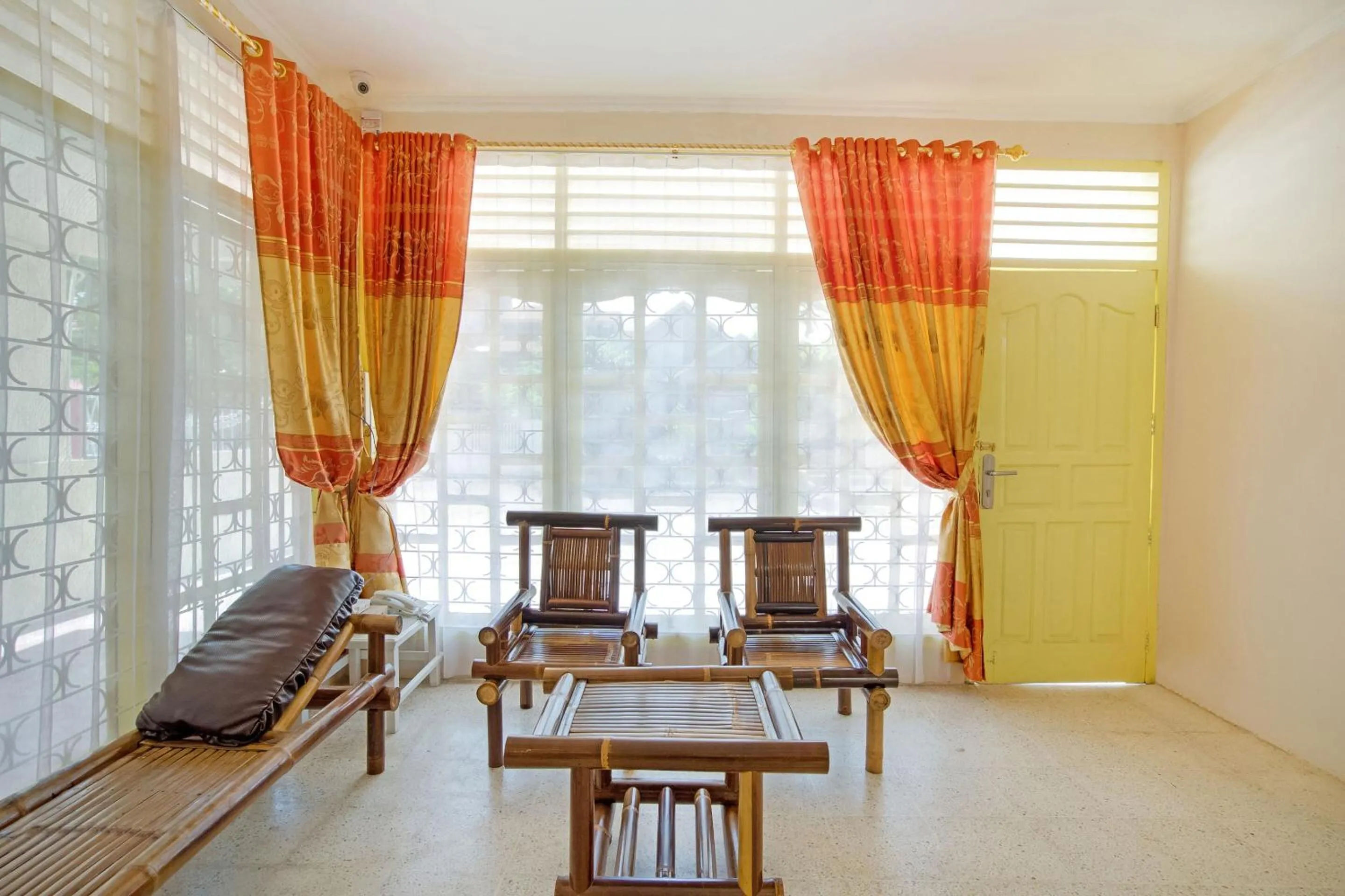 Lobby or reception in Hotel O Lansano Residence Syariah