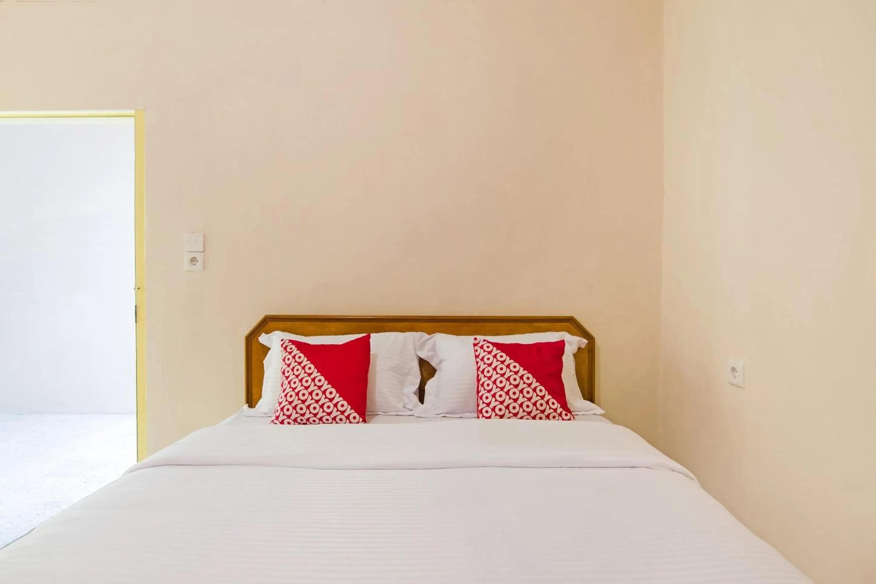 Bedroom, Bed in Hotel O Lansano Residence Syariah