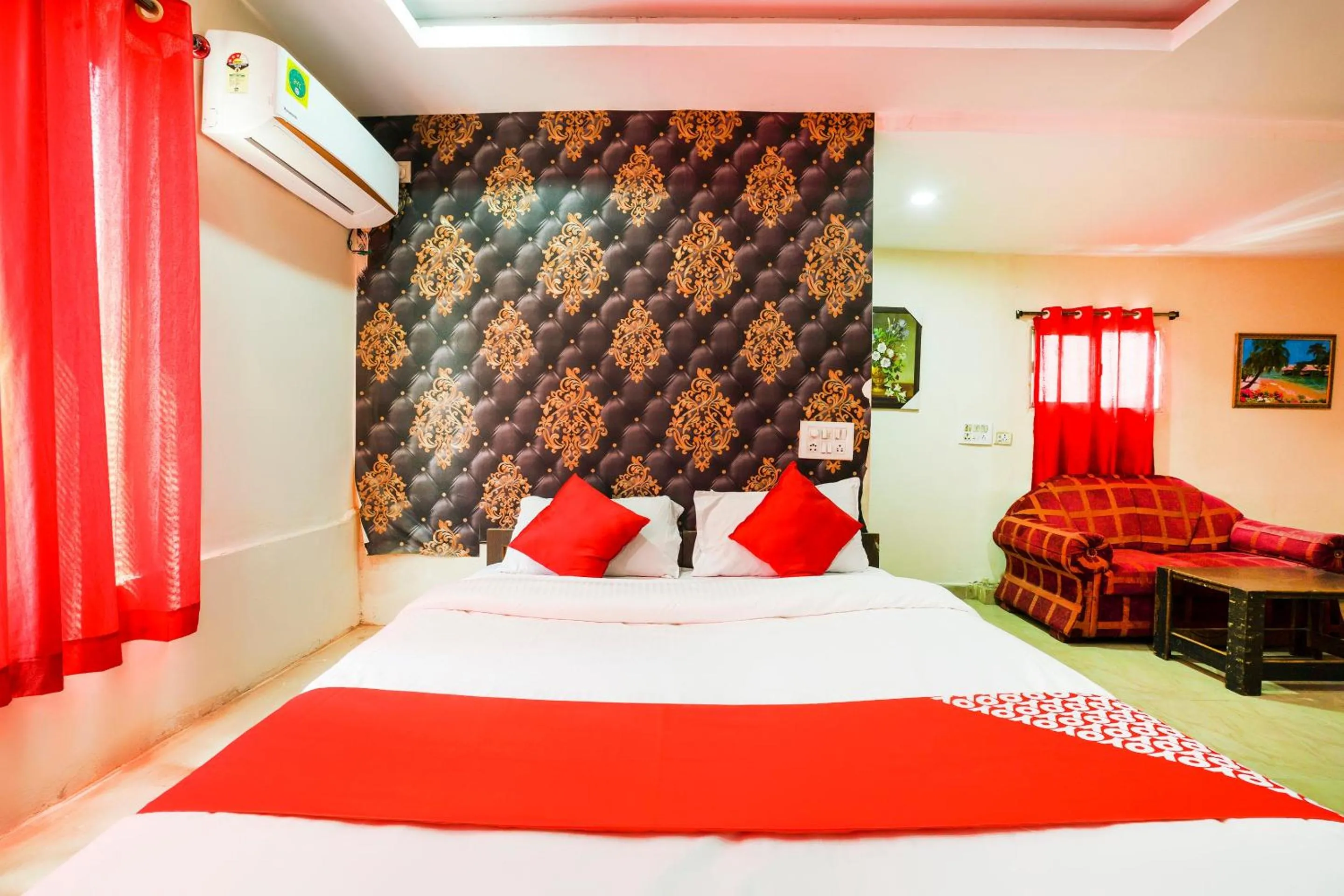 Bedroom, Bed in SPOT ON Hotel Hyderabad Continental