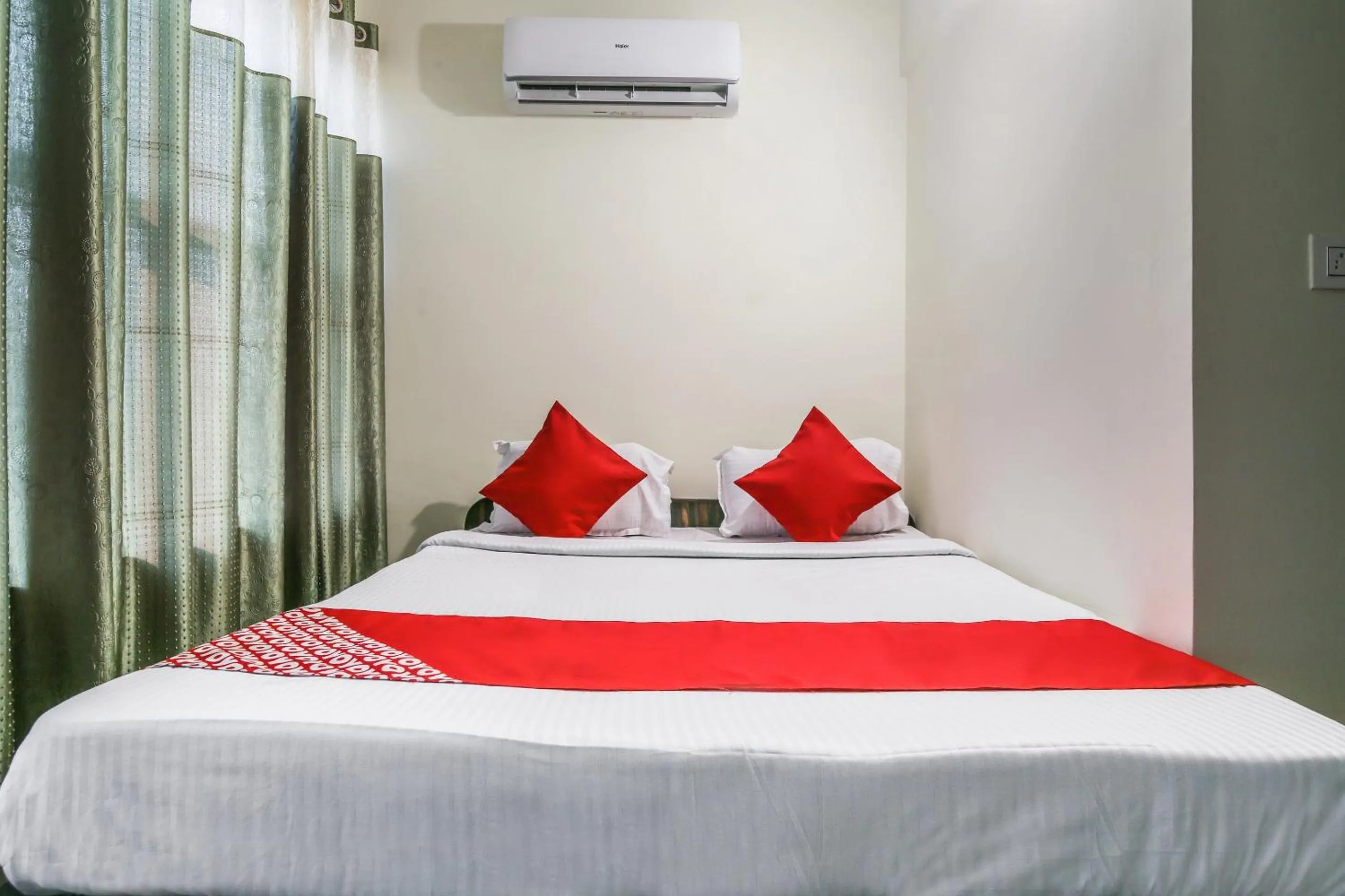 Bedroom, Bed in Super Hotel O Lokenath