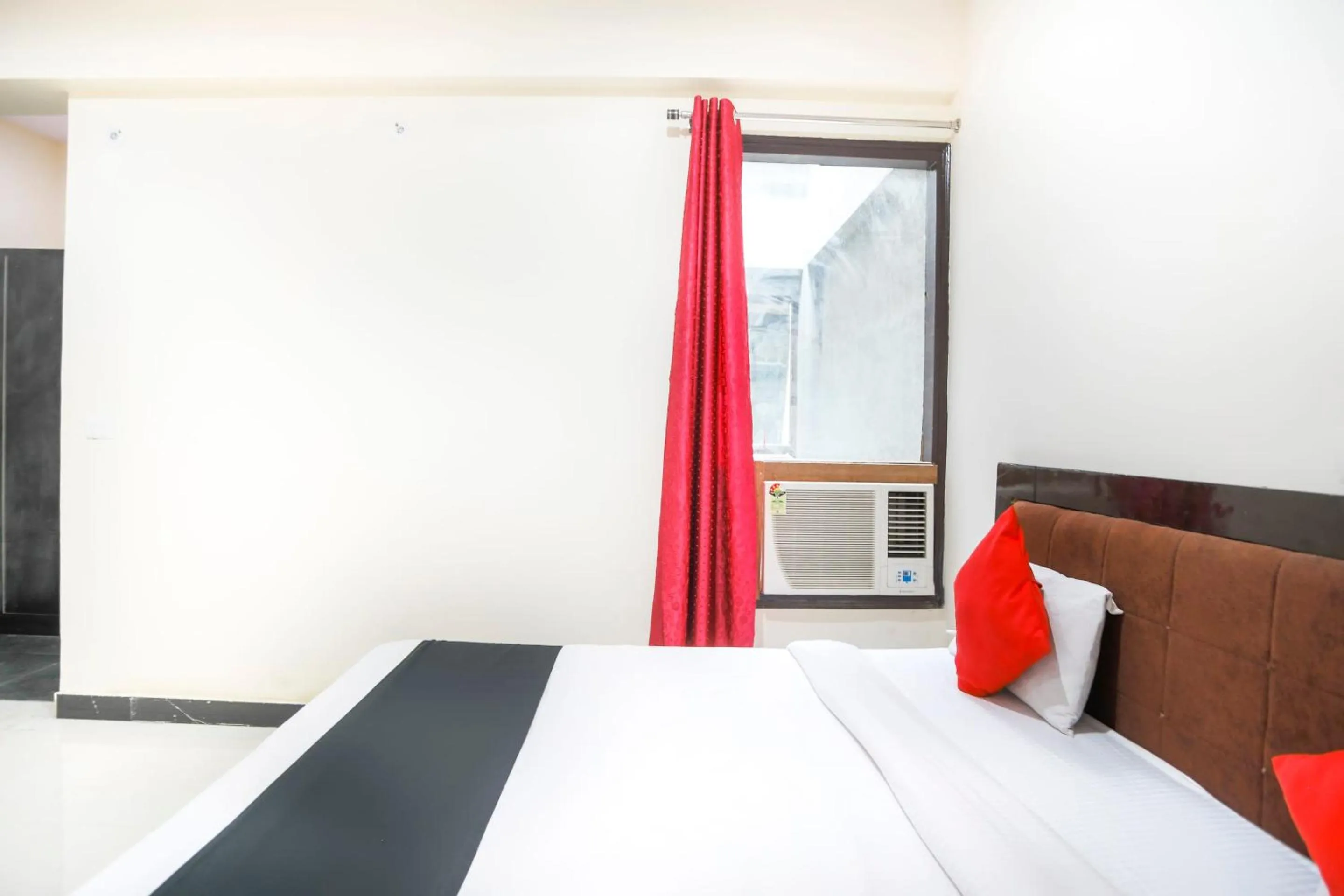 Bedroom in Hotel O GRANDEUR HOTEL