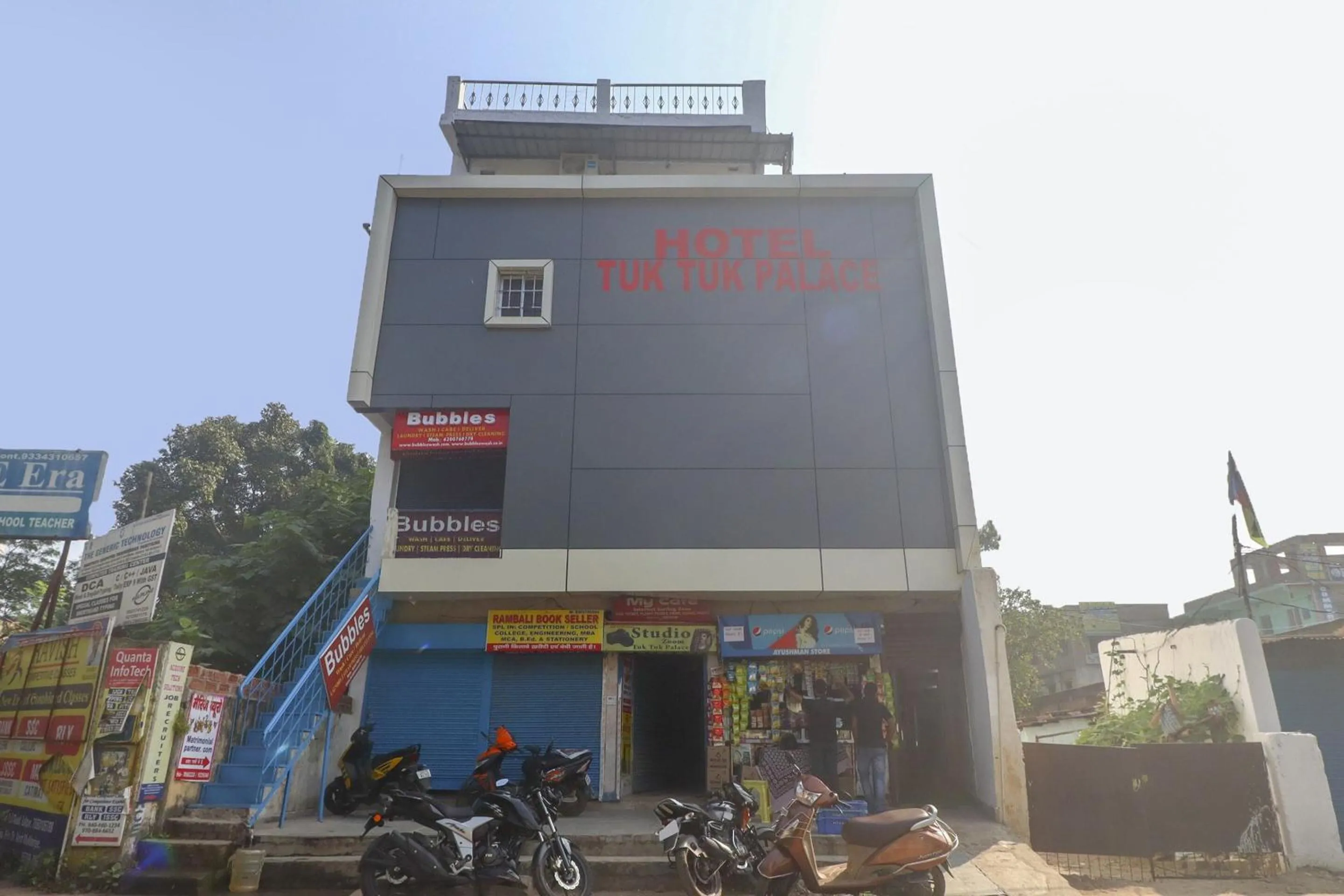 Facade/entrance in Hotel O 67309 Hotel Tuk Tuk Palace