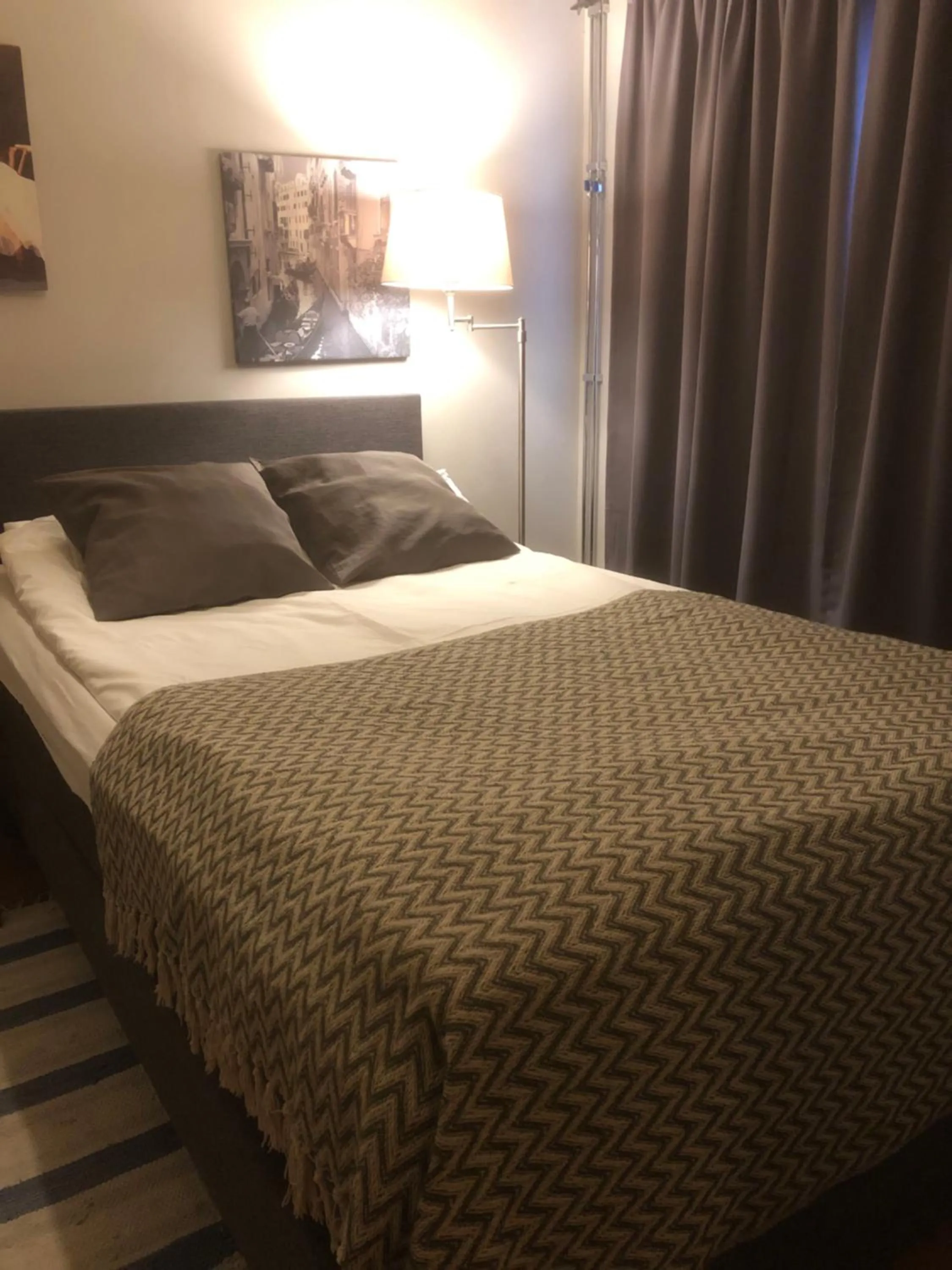 Bed in E-City B&B