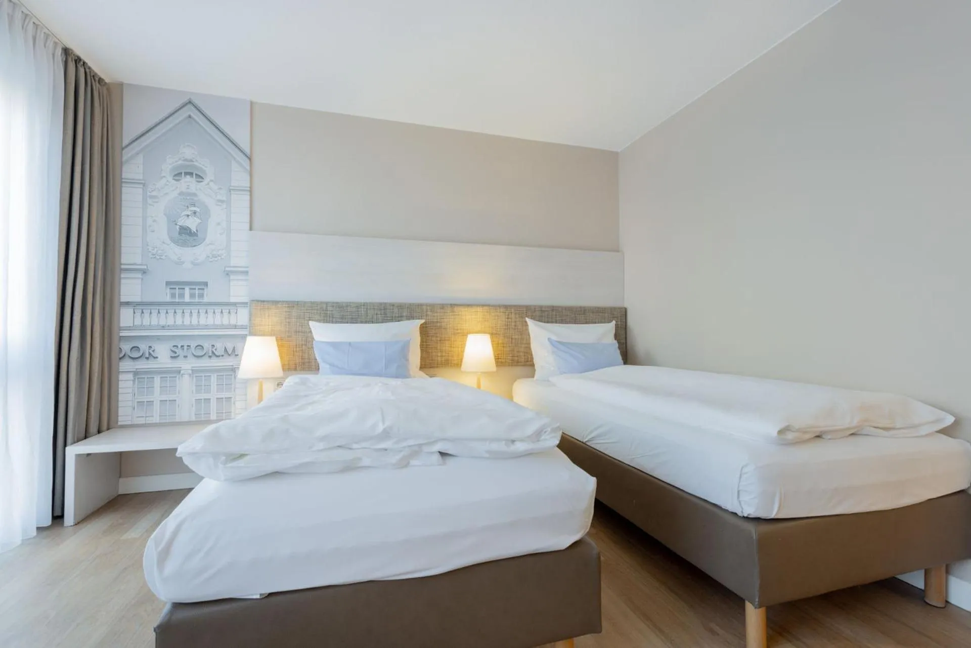 Bed in Best Western Plus Theodor Storm Hotel