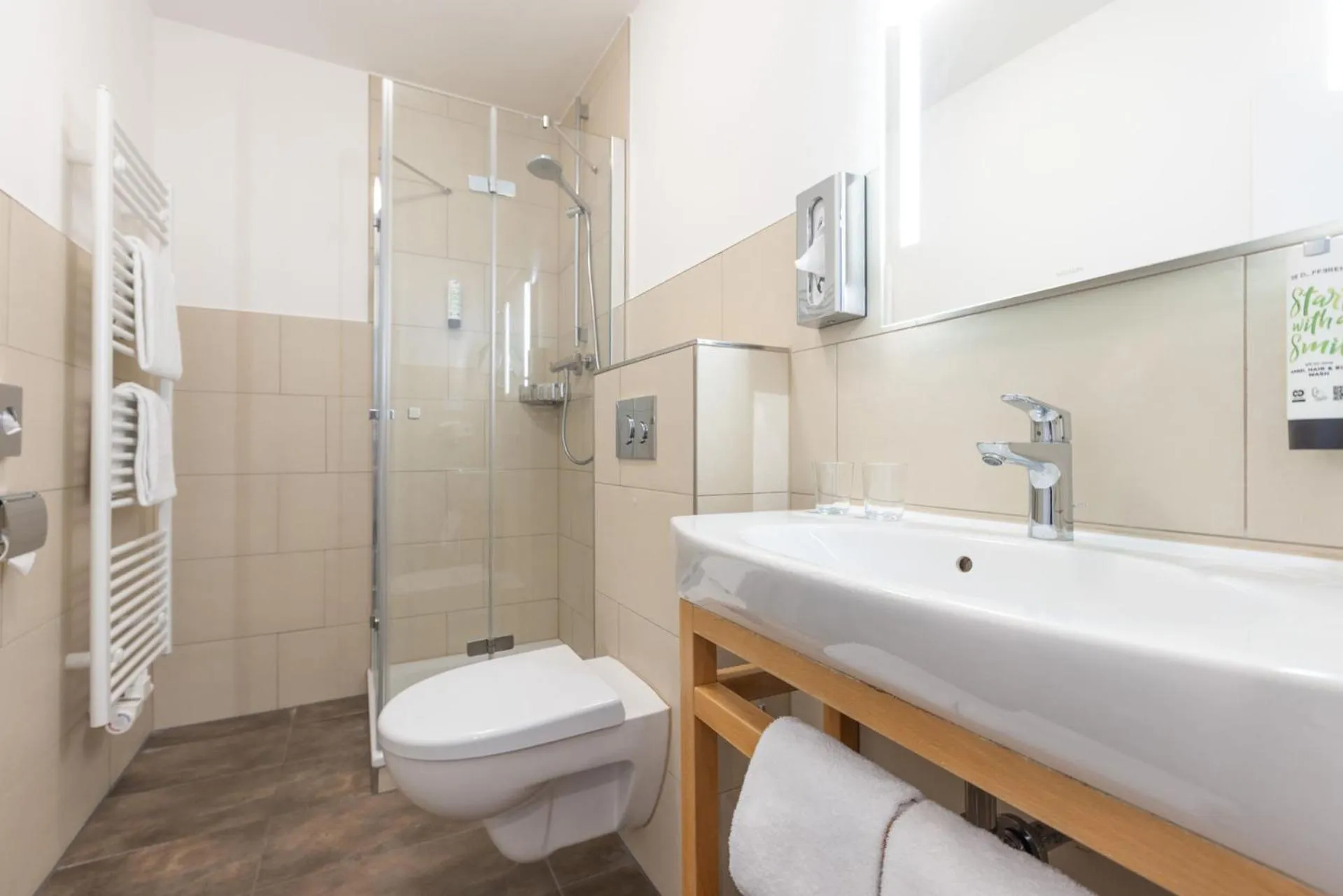 Shower in Best Western Plus Theodor Storm Hotel