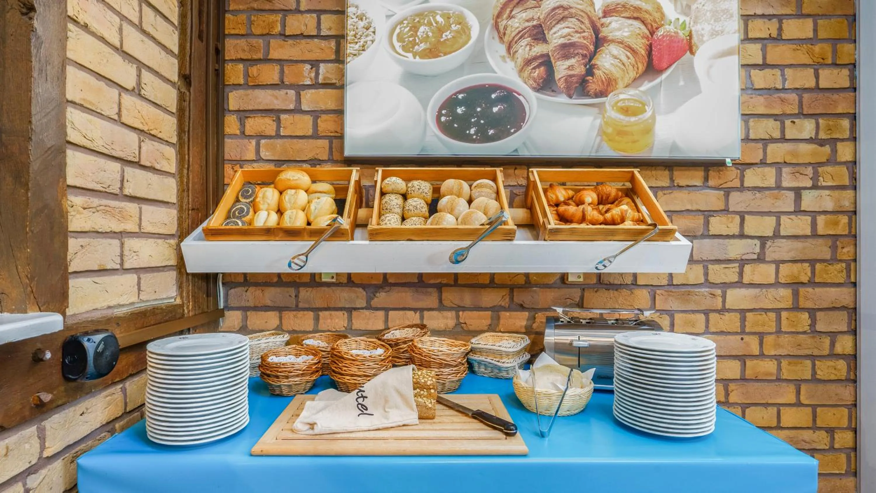 Breakfast in Hotel Kreuzer