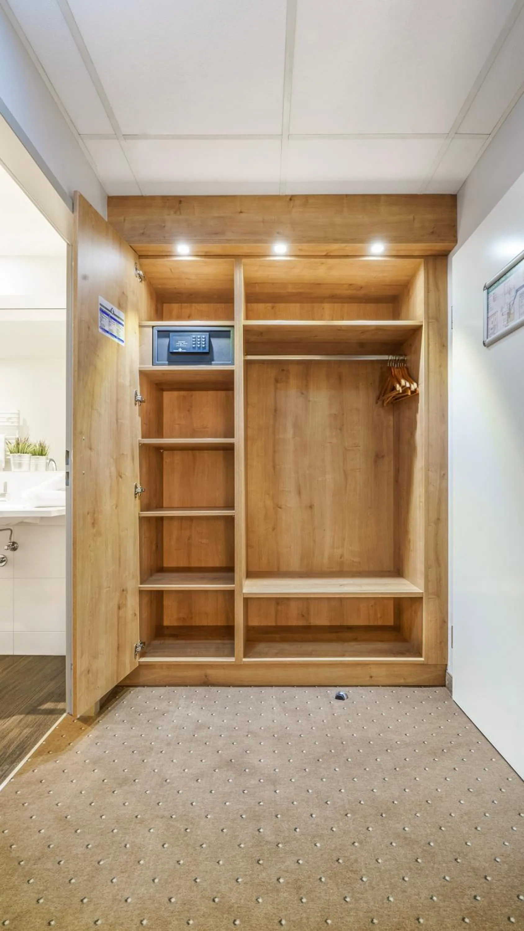 Photo of the whole room in Hotel Kreuzer