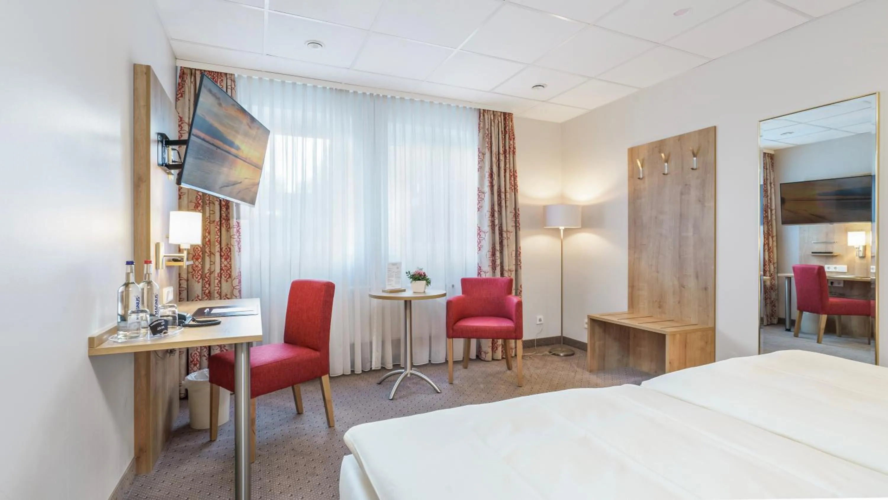 Photo of the whole room, Bed in Hotel Kreuzer