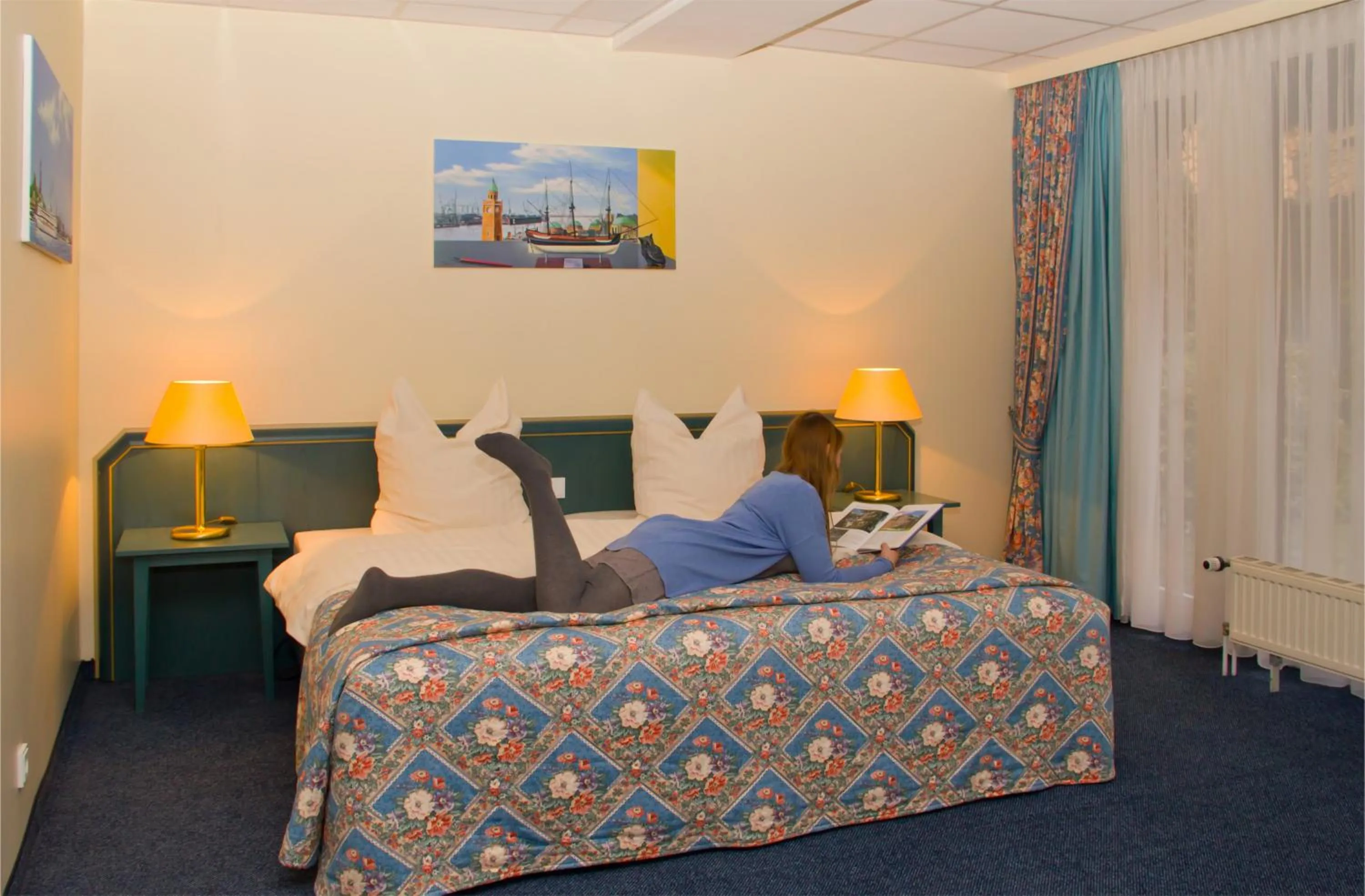 Bedroom, Bed in Hotel Kreuzer