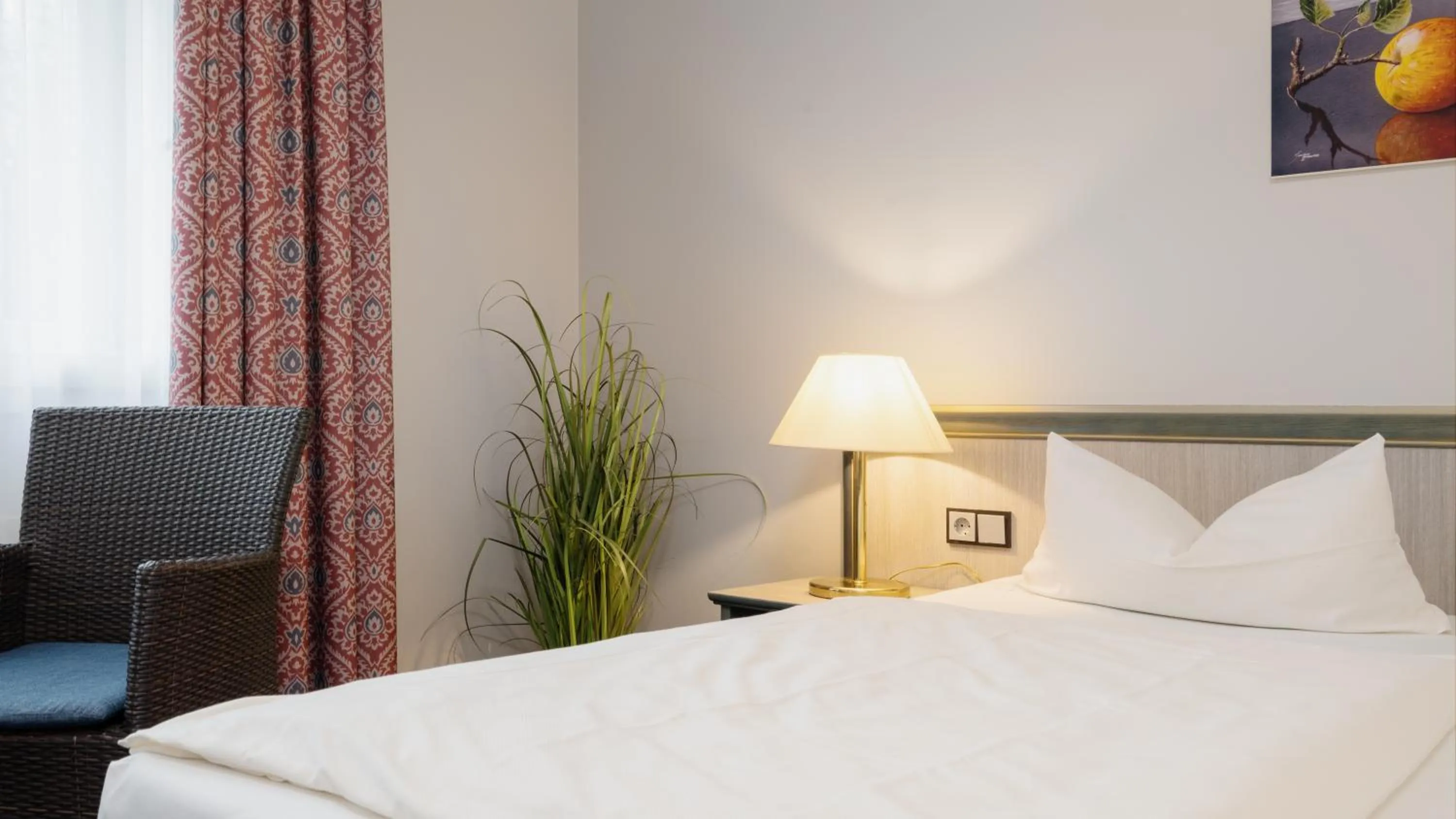 Photo of the whole room, Bed in Hotel Kreuzer