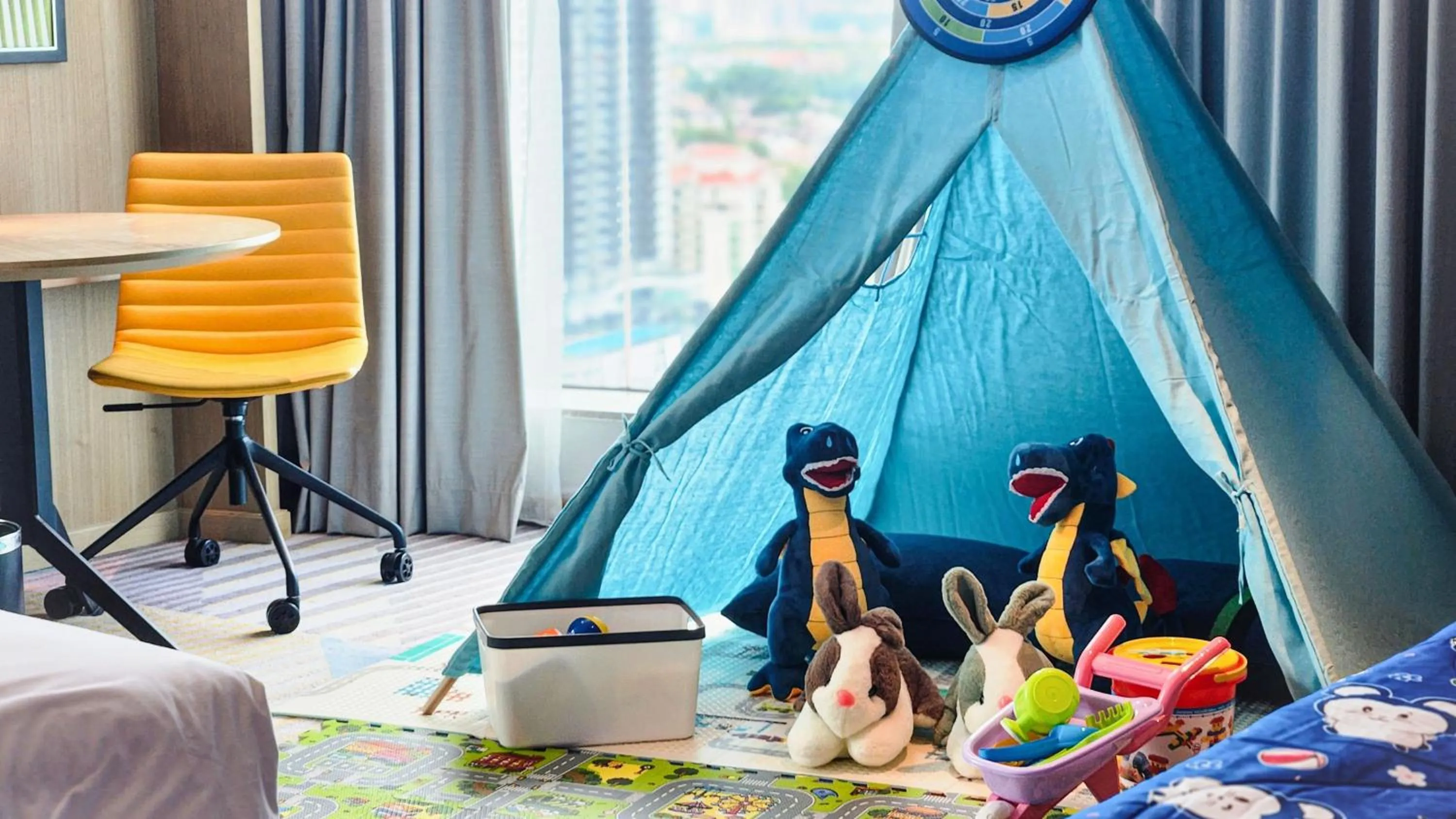 Photo of the whole room in Holiday Inn Johor Bahru City Centre by IHG