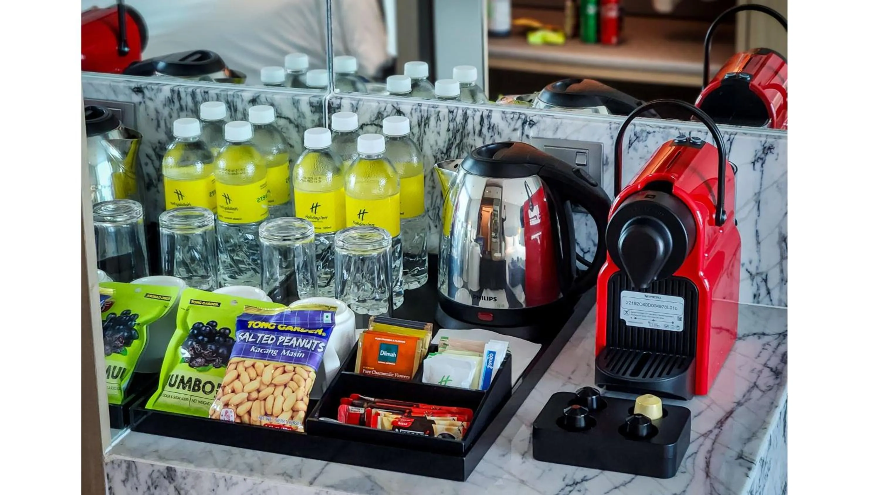 Photo of the whole room in Holiday Inn Johor Bahru City Centre by IHG