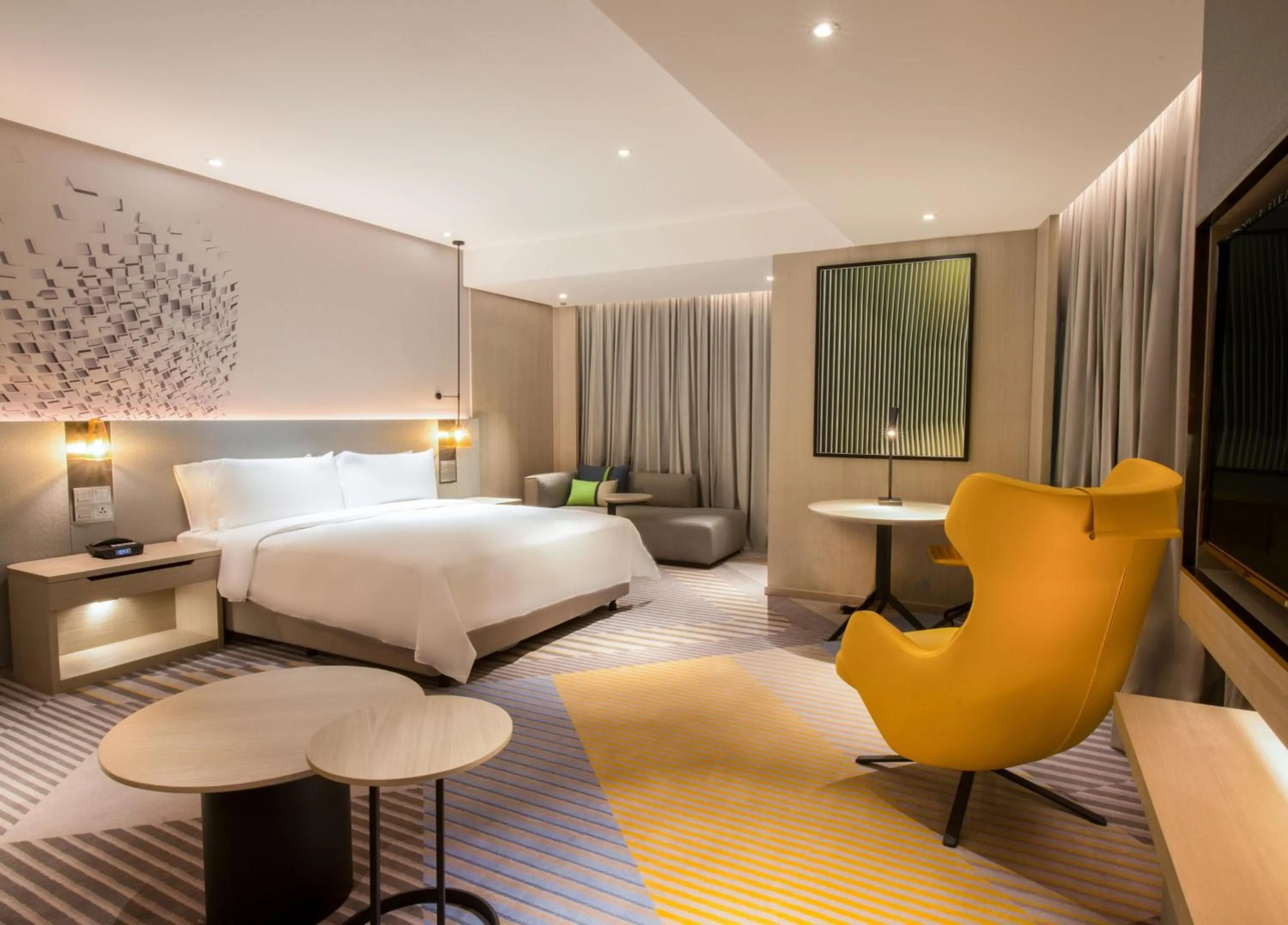 Photo of the whole room, Bed in Holiday Inn Johor Bahru City Centre by IHG