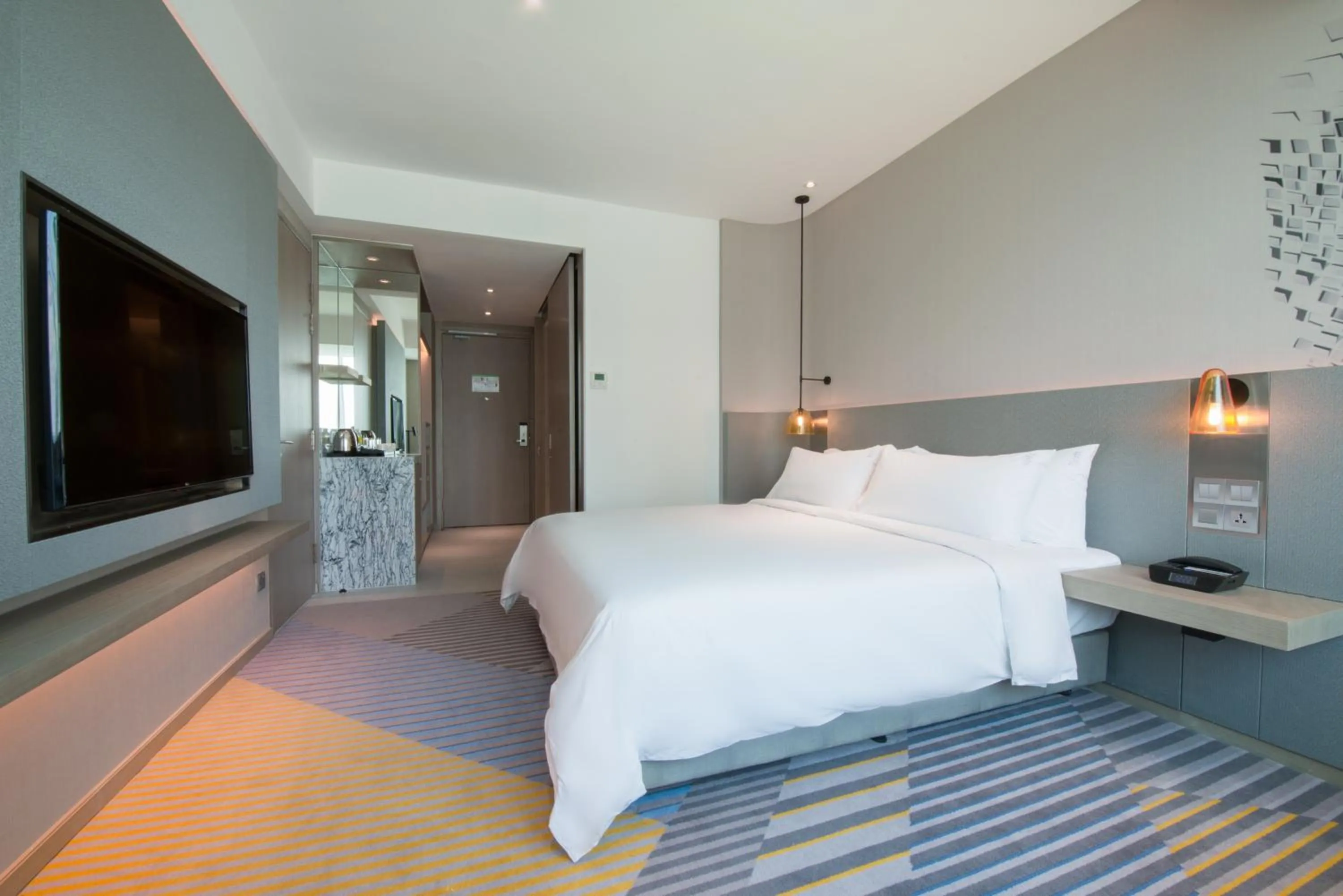 Bedroom, Bed in Holiday Inn Johor Bahru City Centre by IHG