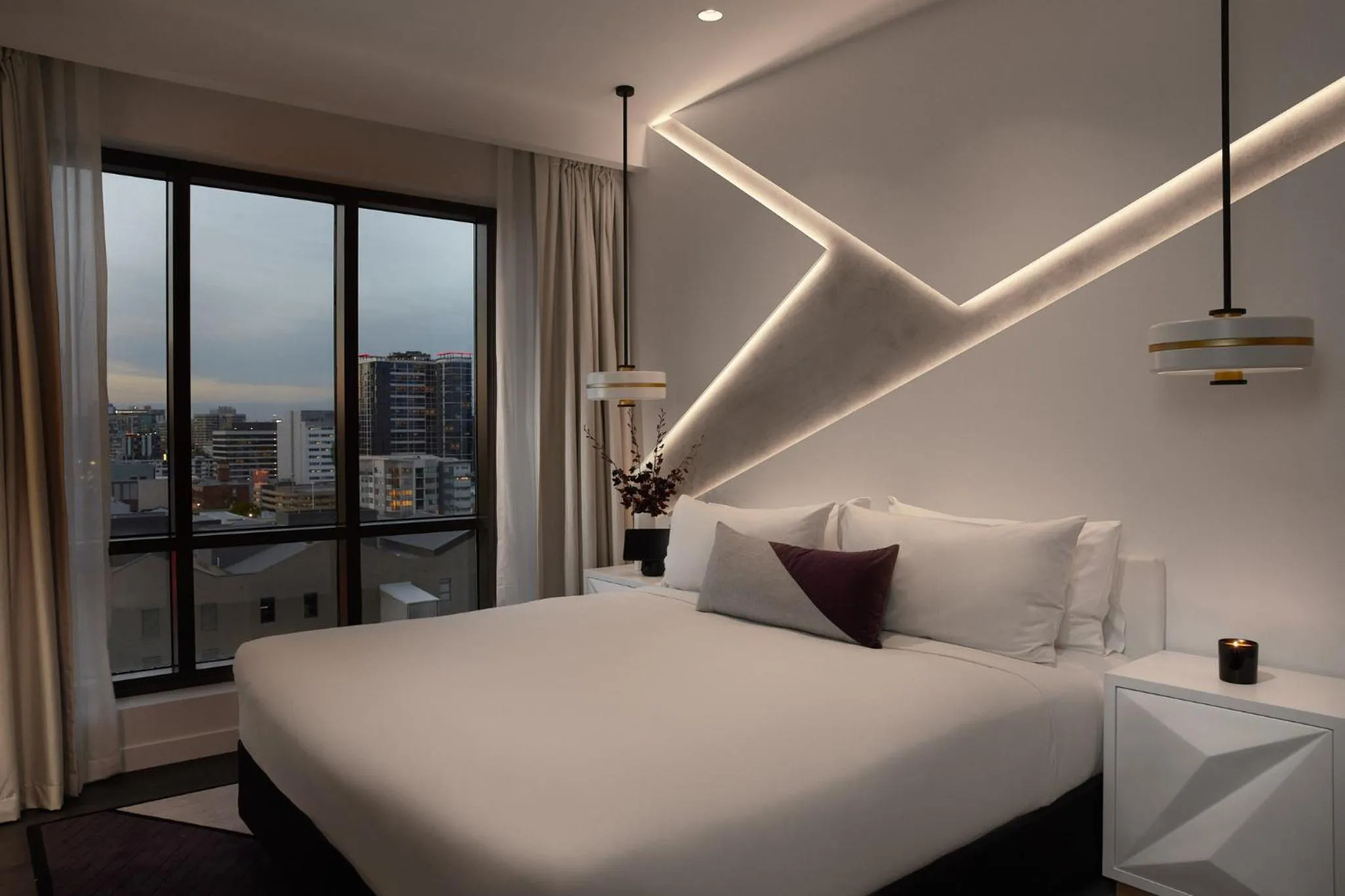 Photo of the whole room, Bed in Hotel X Brisbane Fortitude Vly, Vignette Collection by IHG