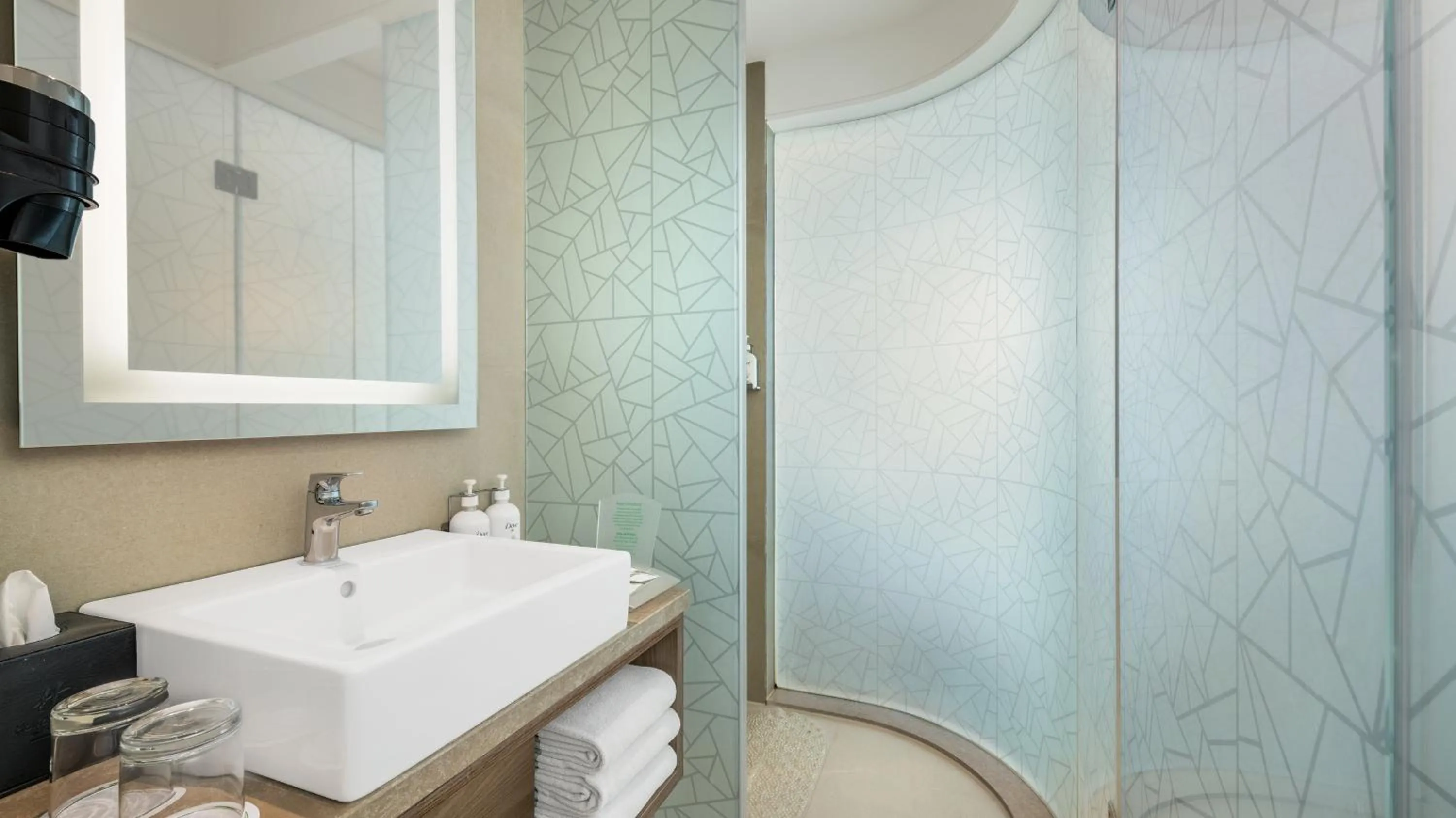 Shower in Holiday Inn Gurugram Sector 90 by IHG