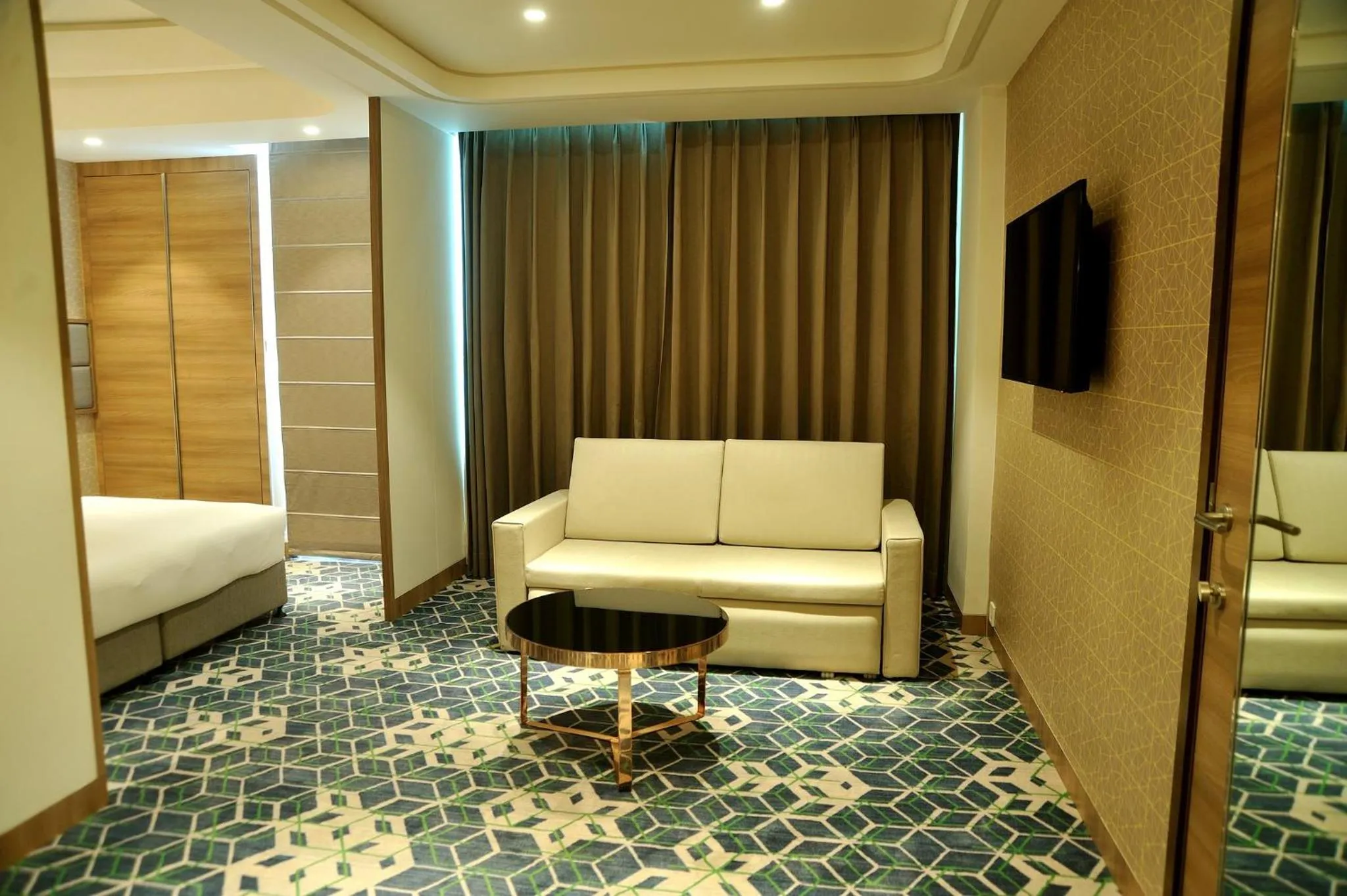 Photo of the whole room in Holiday Inn Gurugram Sector 90 by IHG