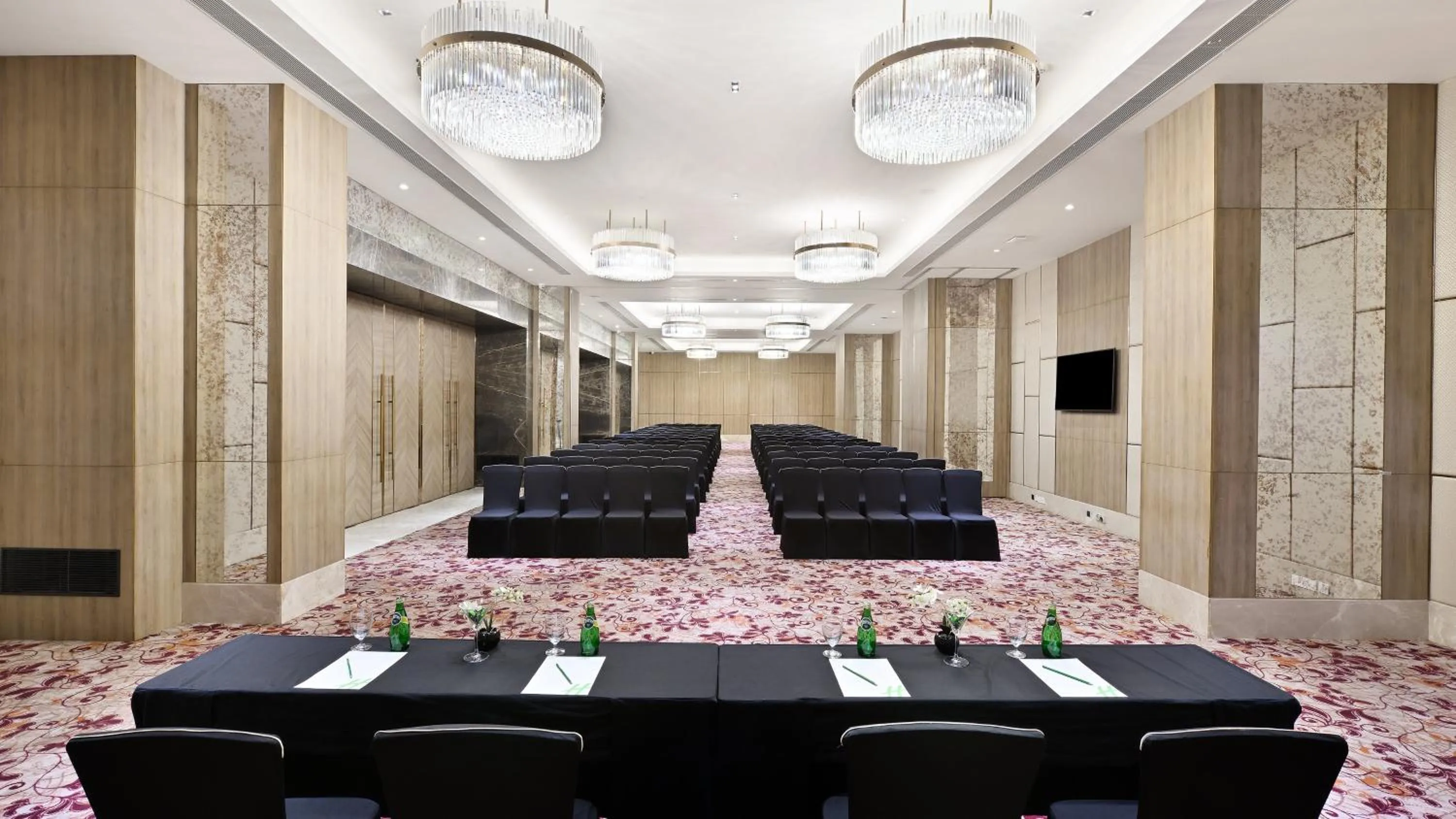 Banquet/Function facilities in Holiday Inn Gurugram Sector 90 by IHG