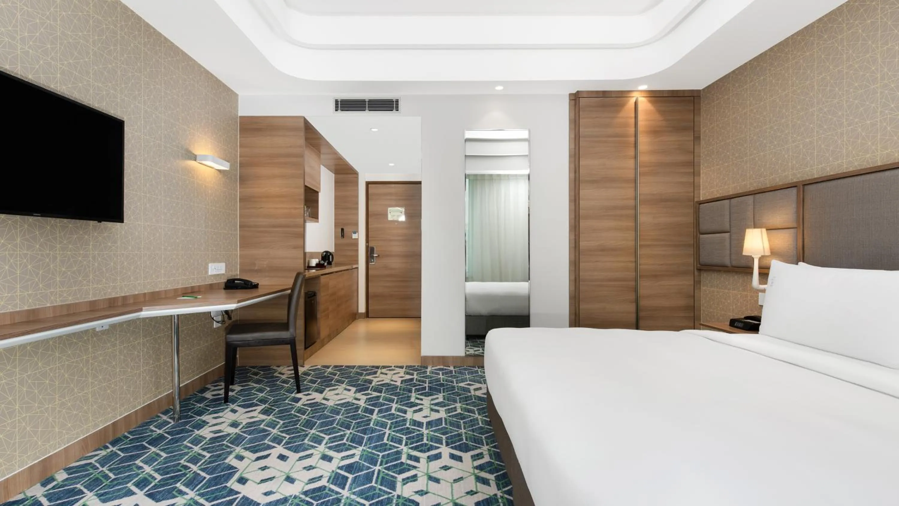 Bed in Holiday Inn Gurugram Sector 90 by IHG