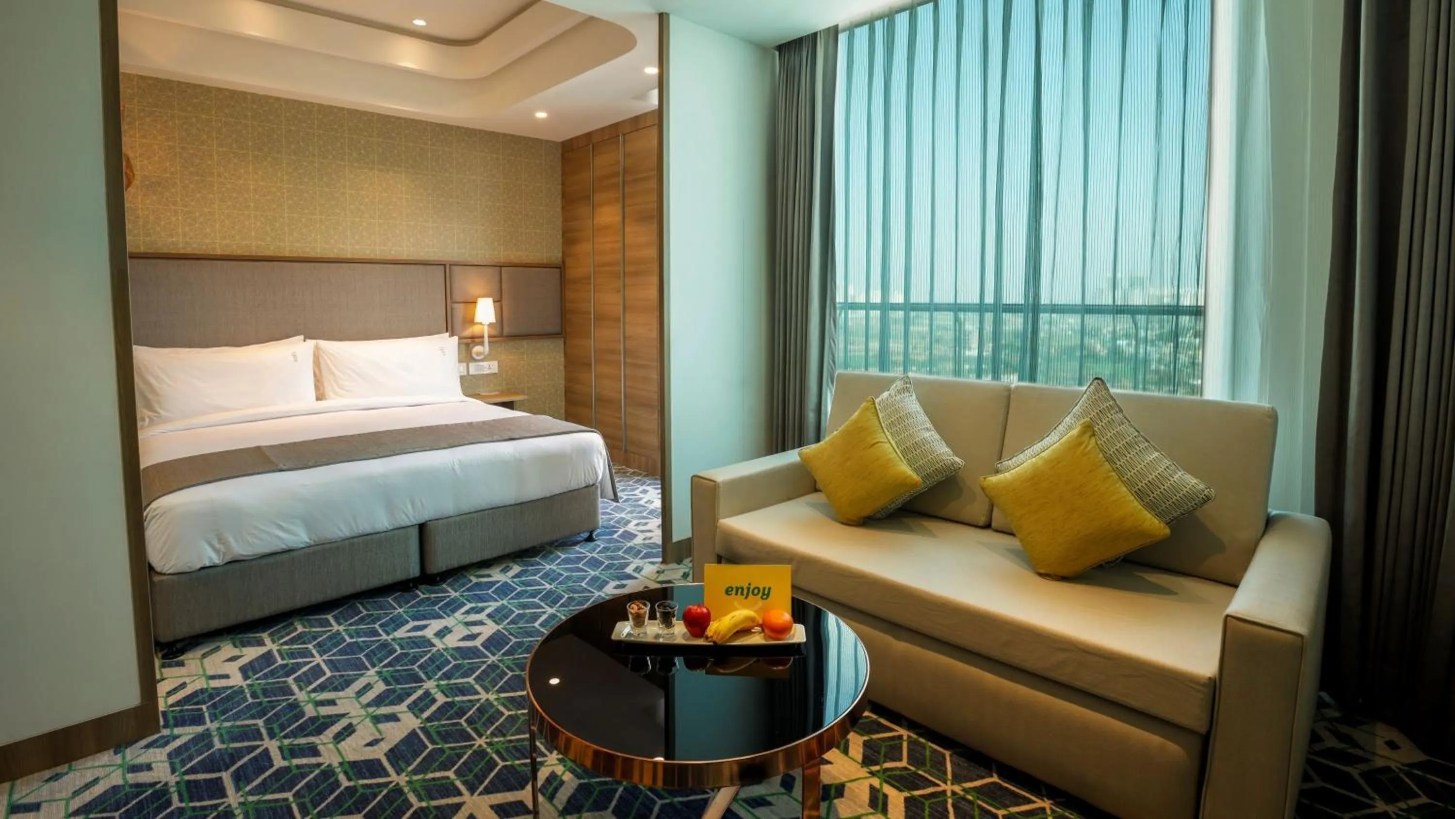 Photo of the whole room, Bed in Holiday Inn Gurugram Sector 90 by IHG