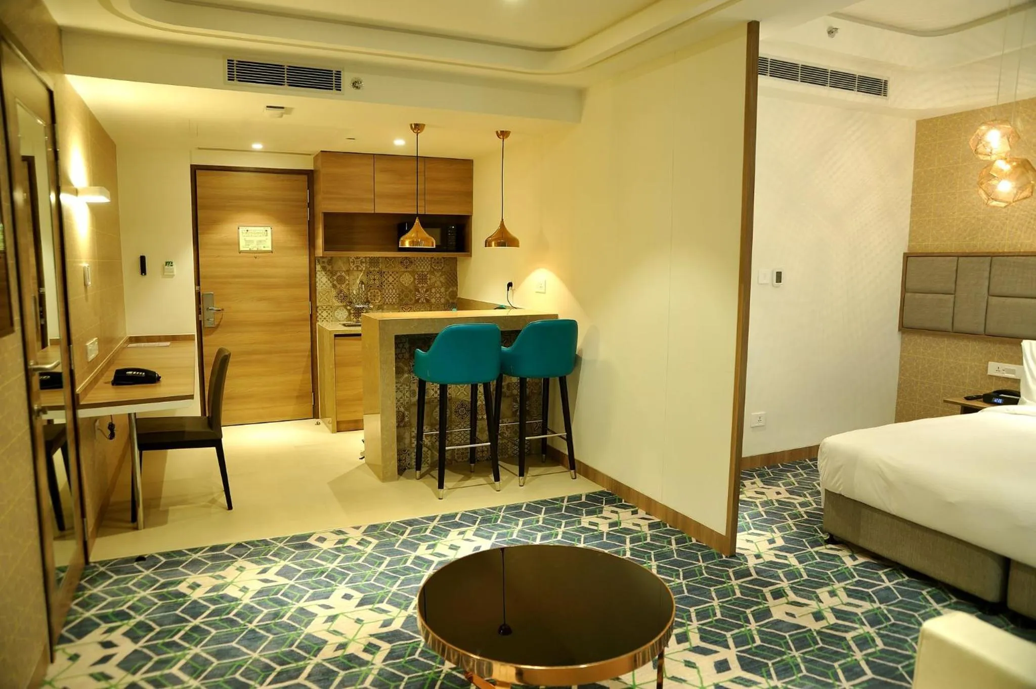 Photo of the whole room, Bed in Holiday Inn Gurugram Sector 90 by IHG