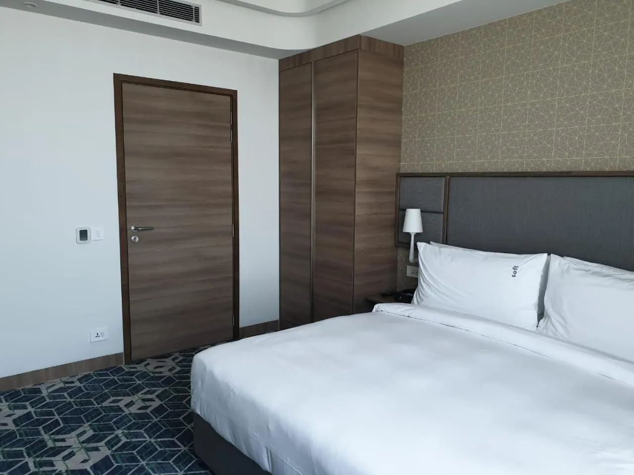 Bedroom, Bed in Holiday Inn Gurugram Sector 90 by IHG