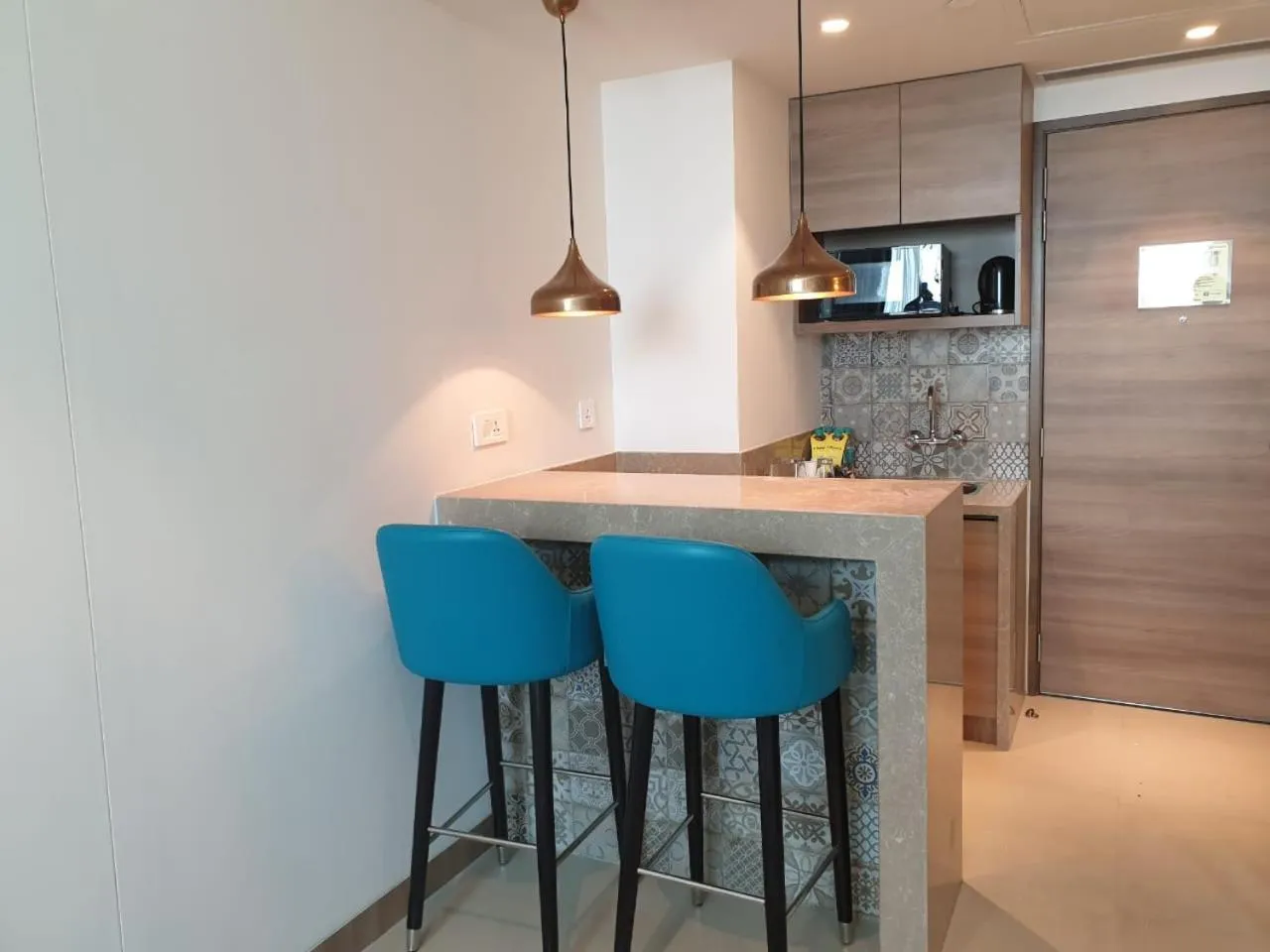 Kitchen or kitchenette in Holiday Inn Gurugram Sector 90 by IHG