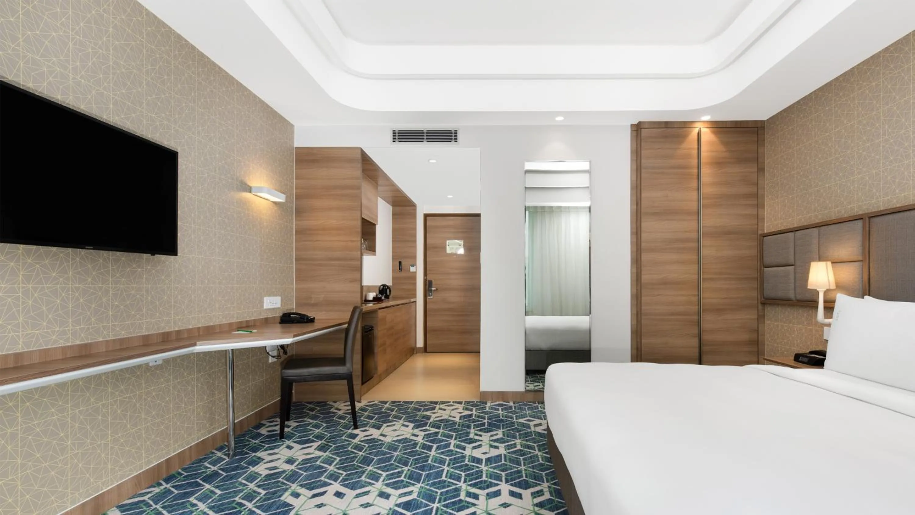 Bedroom, Bed in Holiday Inn Gurugram Sector 90 by IHG