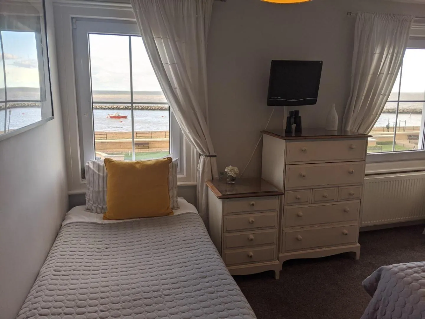 Bed in Aqua Bay Guest House