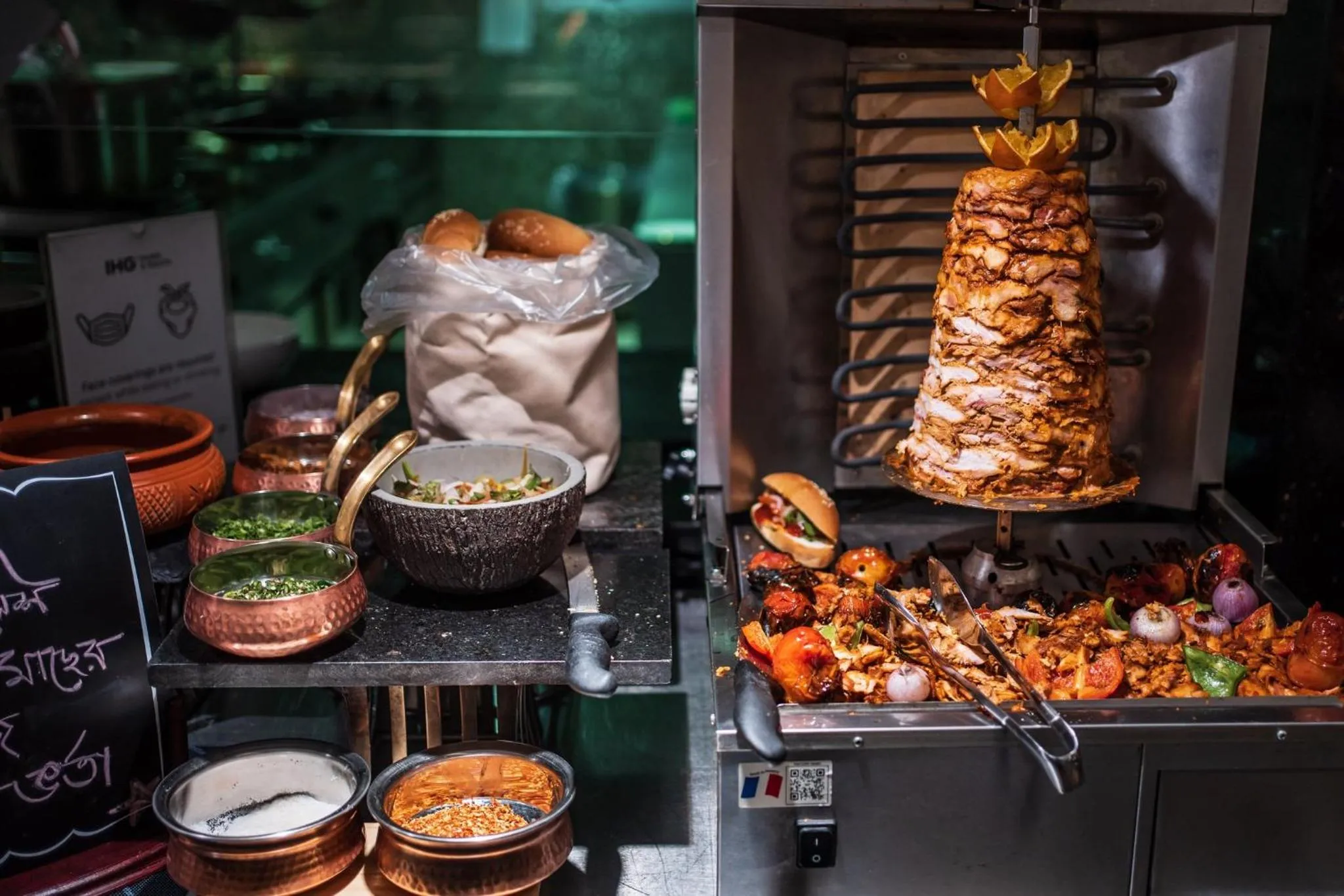 Restaurant/places to eat in Holiday Inn Dhaka City Centre by IHG