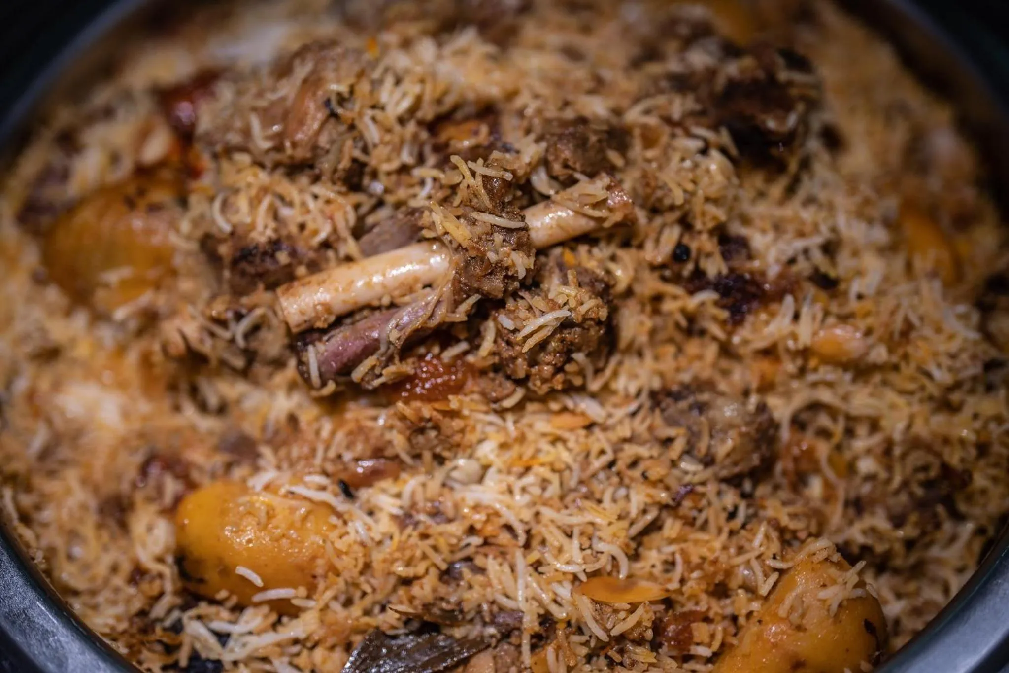 Restaurant/places to eat in Holiday Inn Dhaka City Centre by IHG