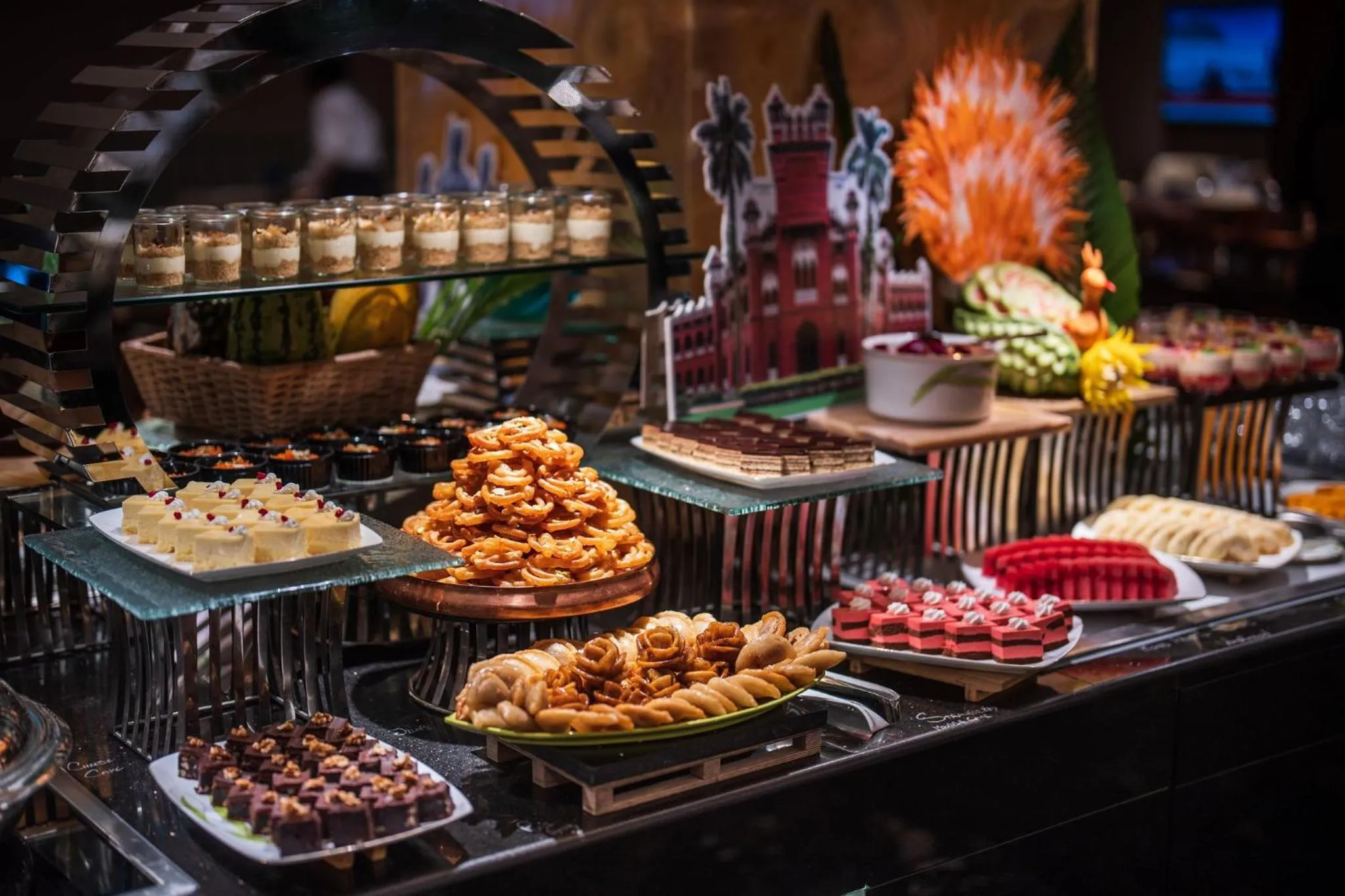 Restaurant/places to eat in Holiday Inn Dhaka City Centre by IHG