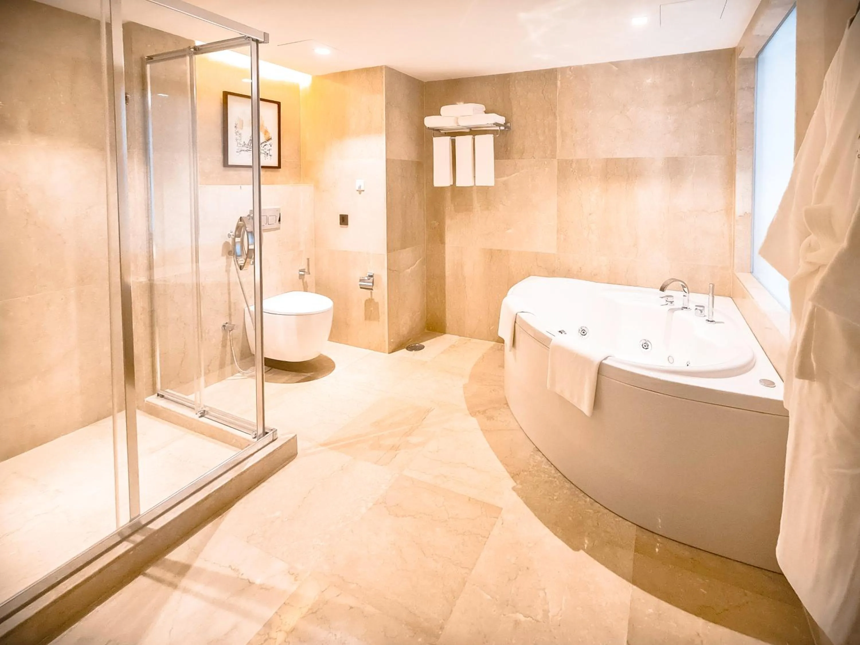 Photo of the whole room in Holiday Inn Dhaka City Centre by IHG