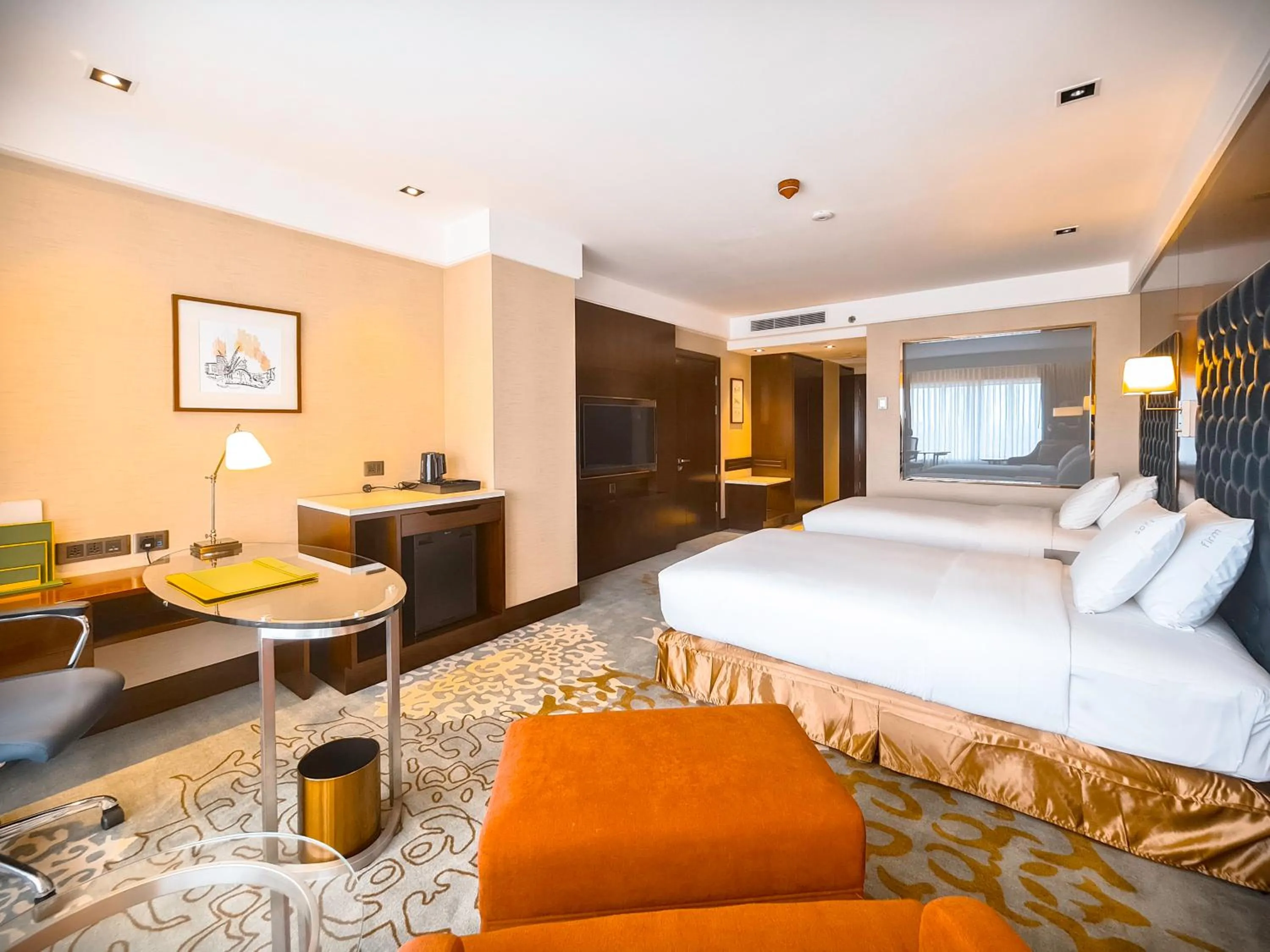 Photo of the whole room, Bed in Holiday Inn Dhaka City Centre by IHG