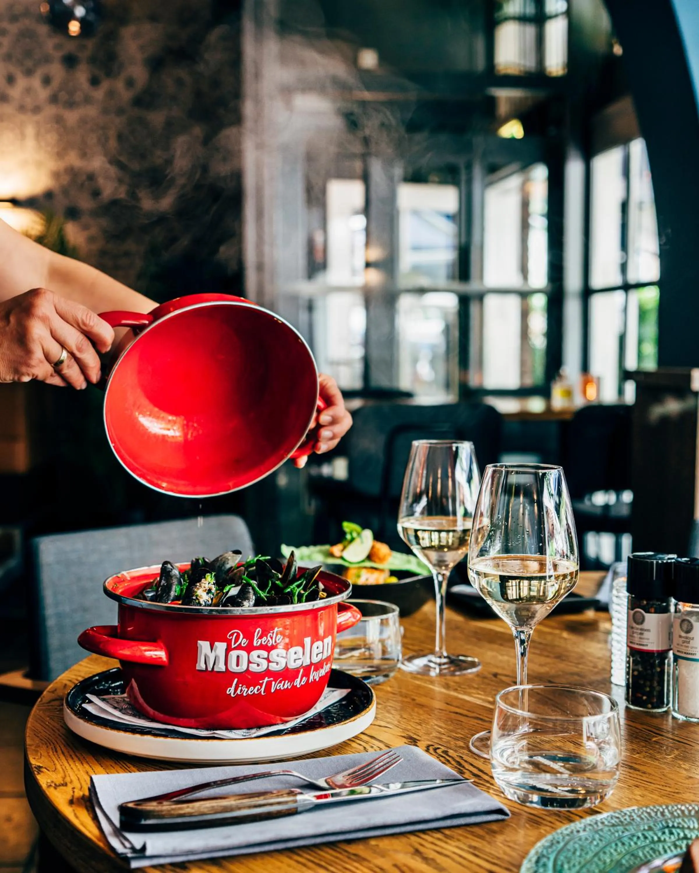 Restaurant/places to eat in Hotel Brasserie de Huifkar