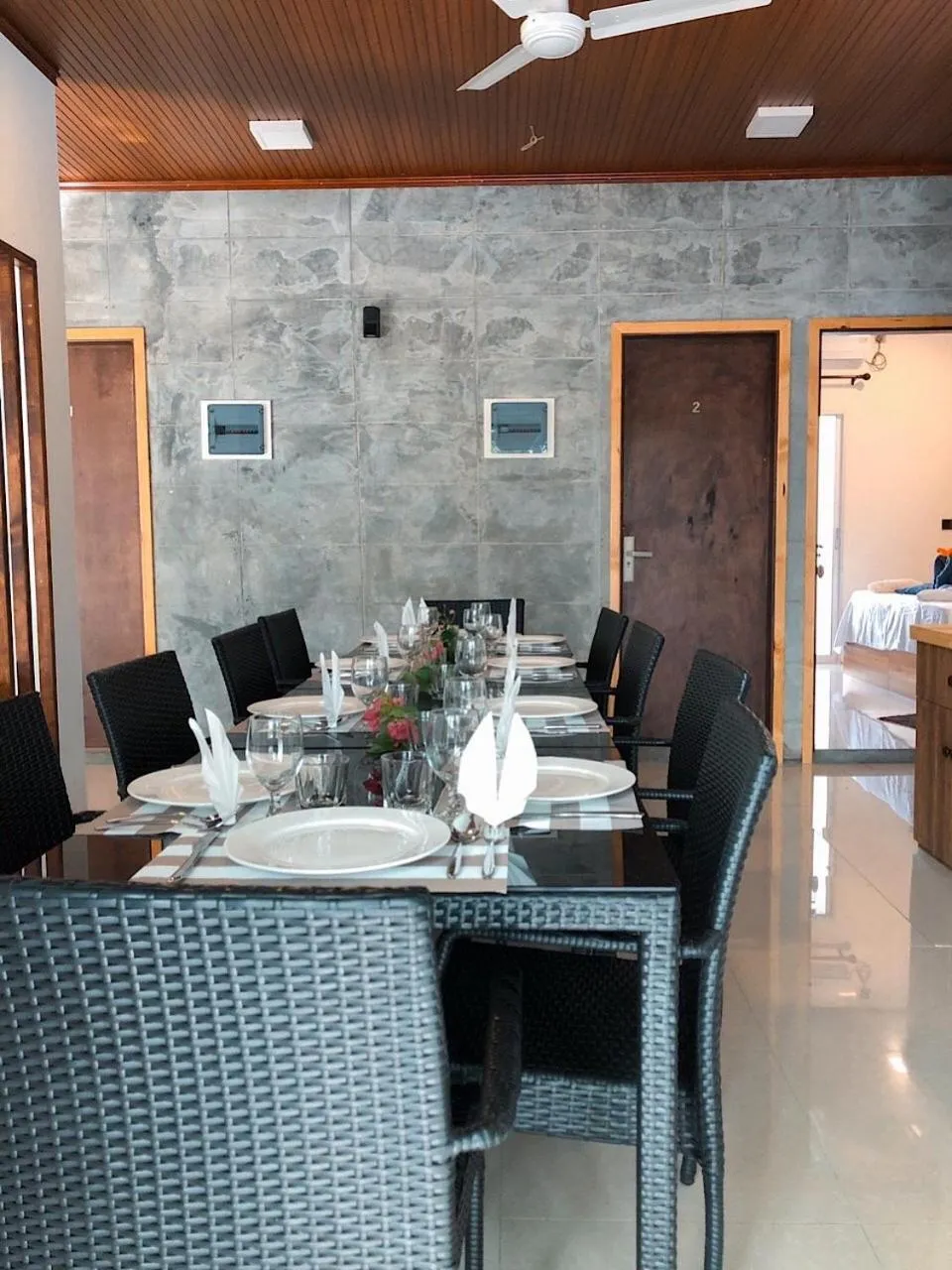 Restaurant/places to eat in Huvan Inn