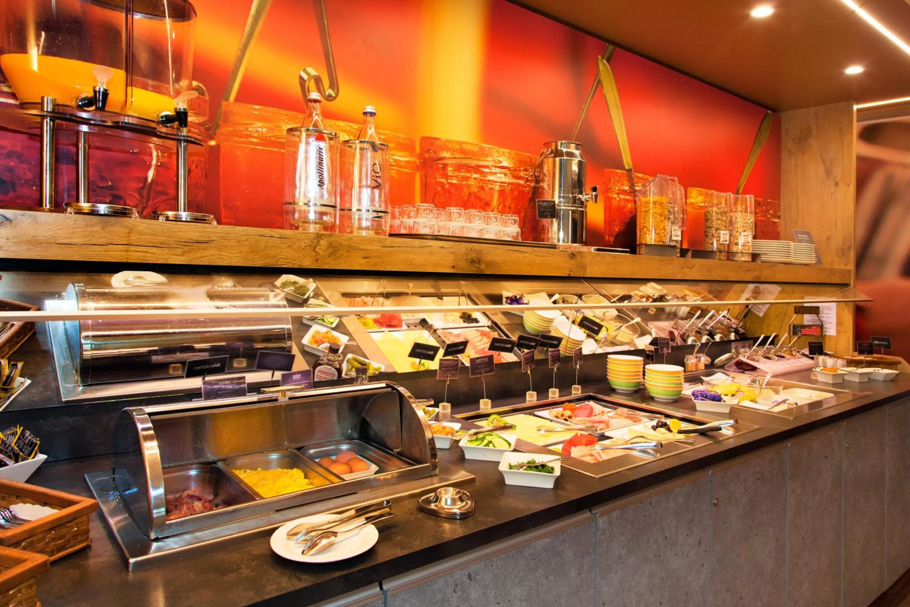 Restaurant/places to eat in ibis Saarbrücken City