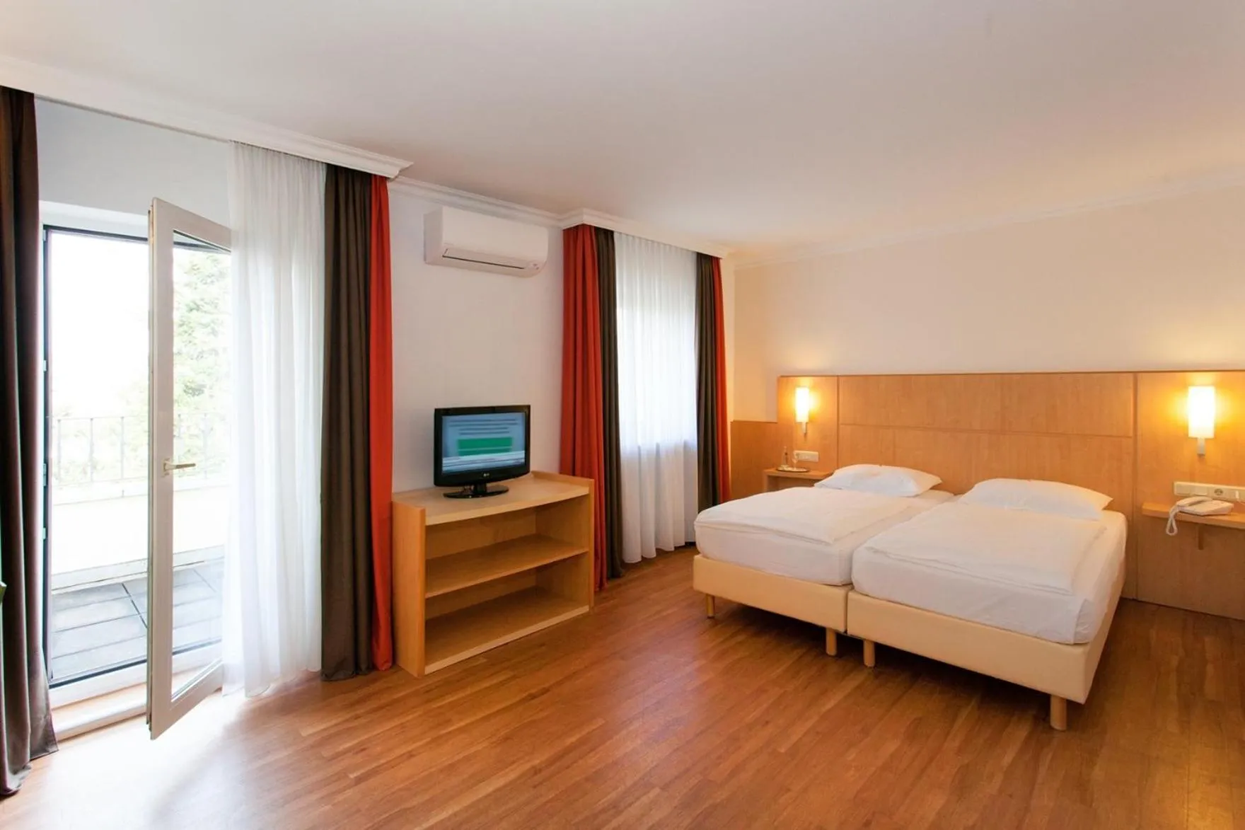 Bed in Saar City Hotel Superior