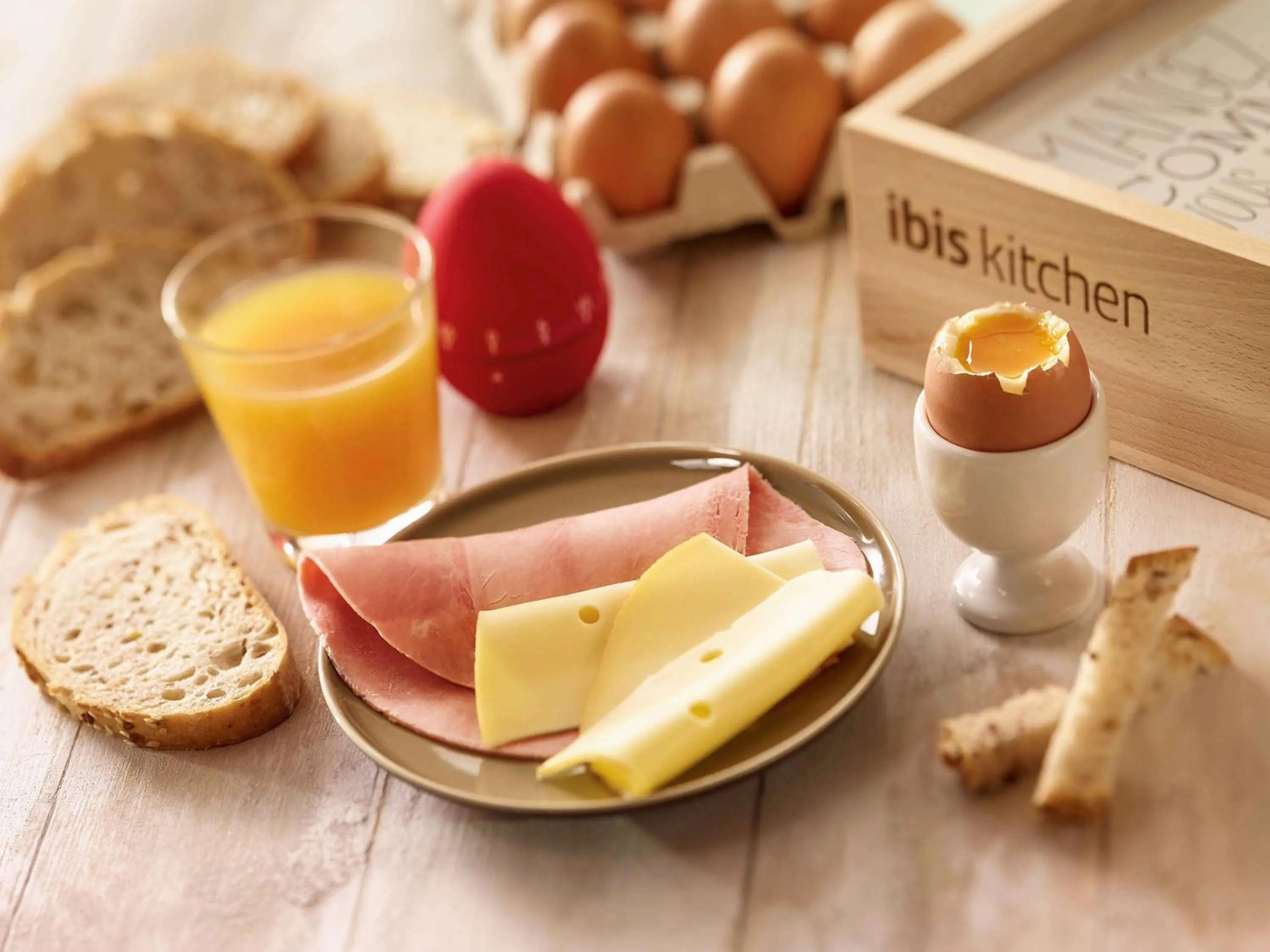 Restaurant/places to eat in ibis Saarbrücken City