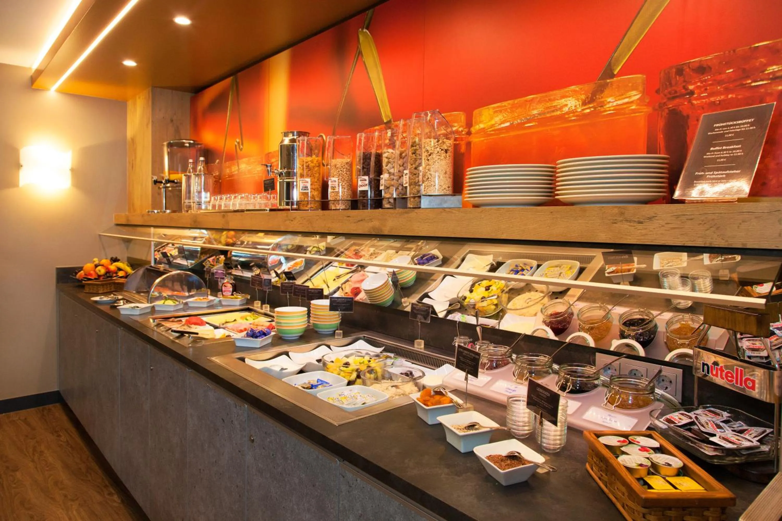 Food and drinks in ibis Saarbrücken City