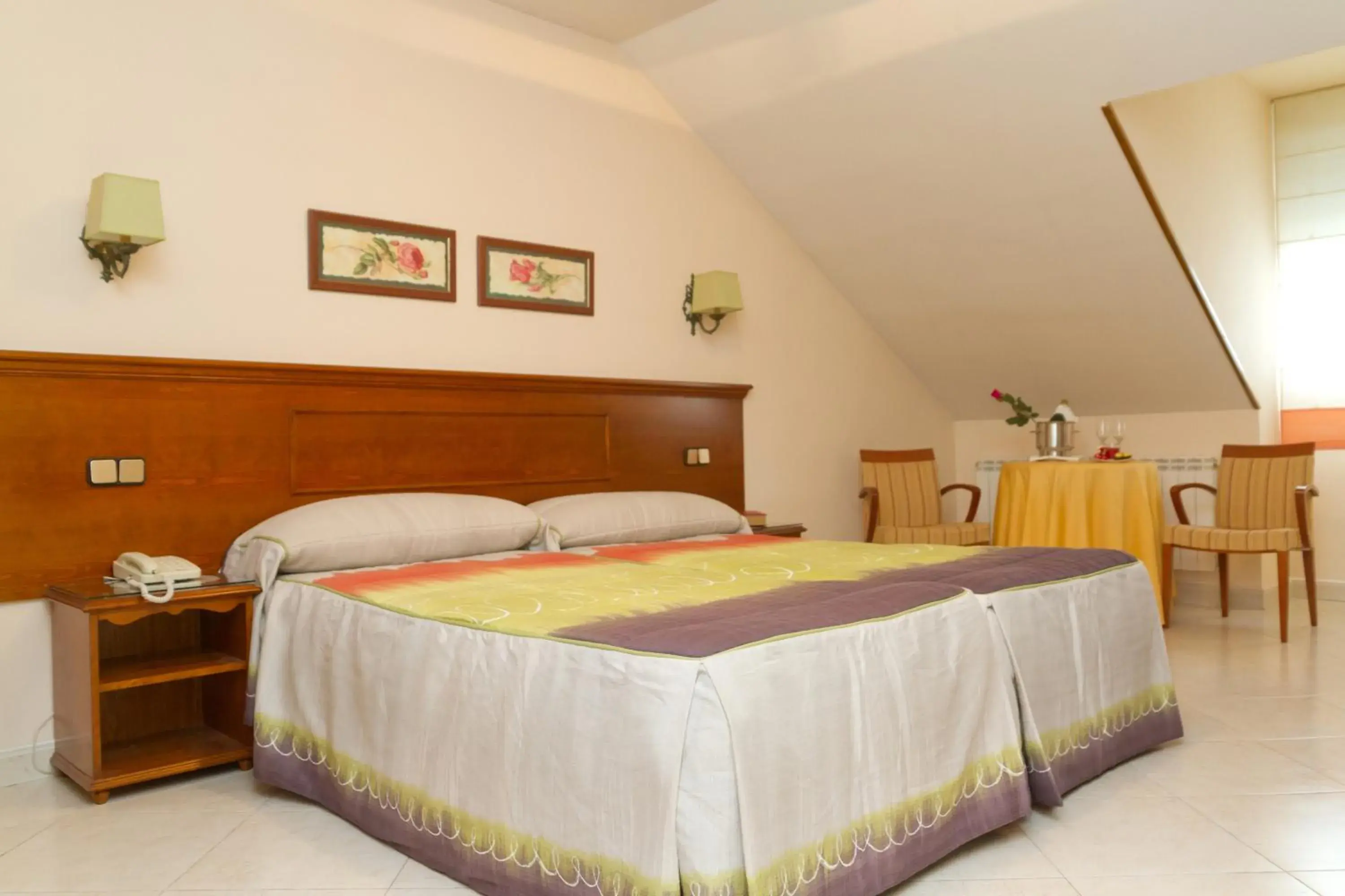 Twin Room in Hostal Siete Picos Twin Room in Hostal Siete Picos
