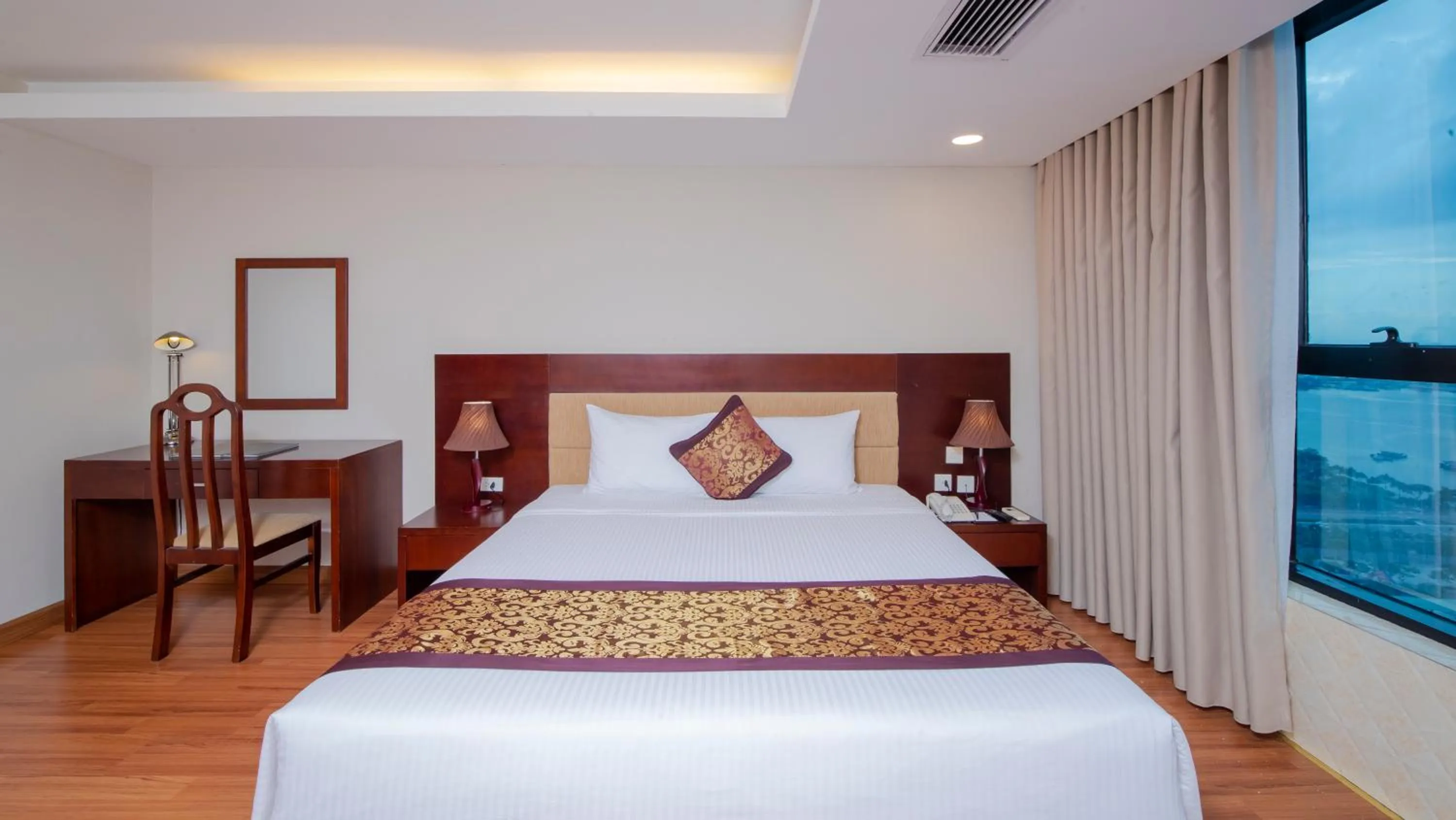 Bed in Muong Thanh Grand Da Nang Hotel