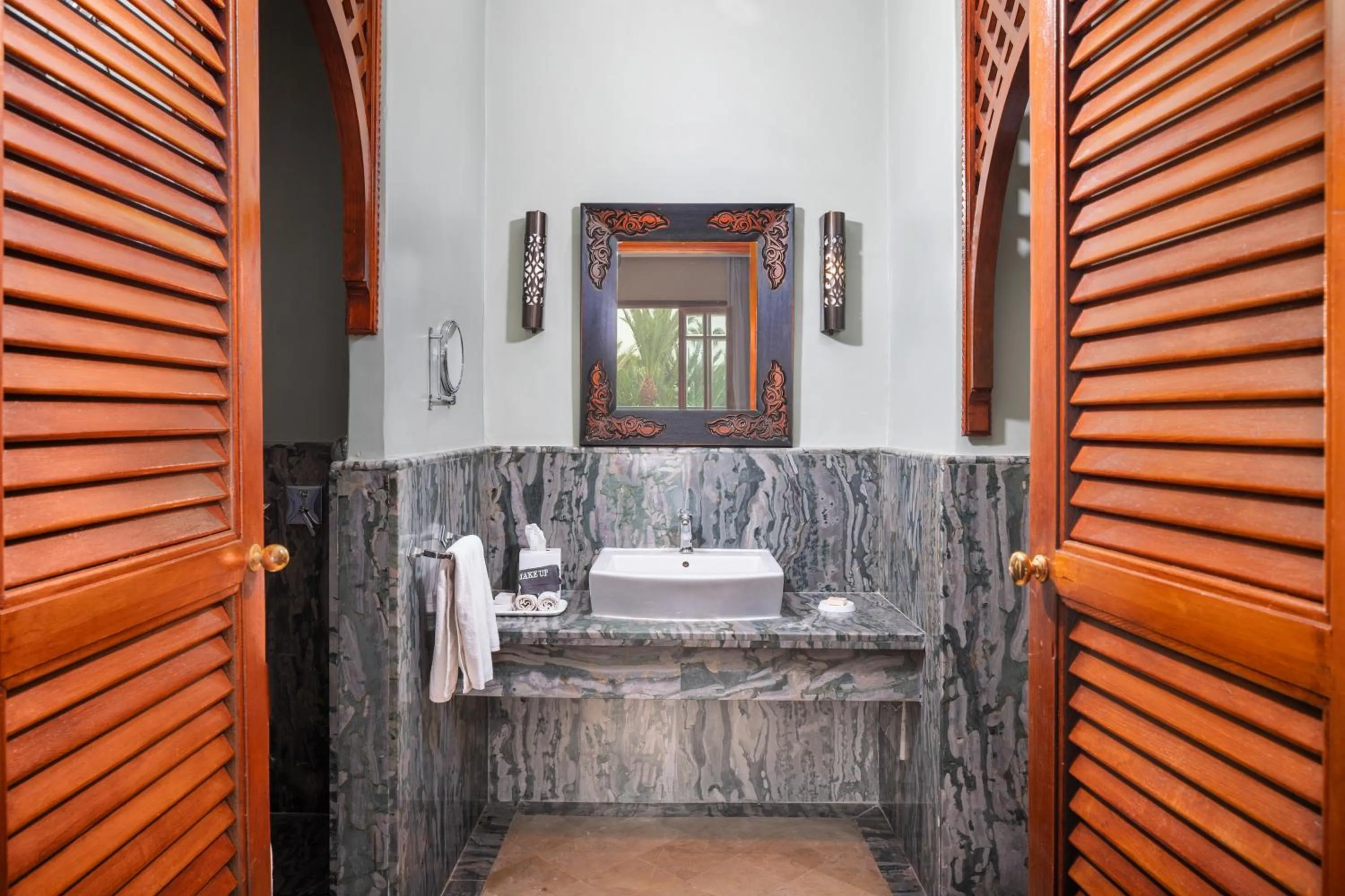 Bathroom in Palmeraie Golf Suites By Pickalbatros