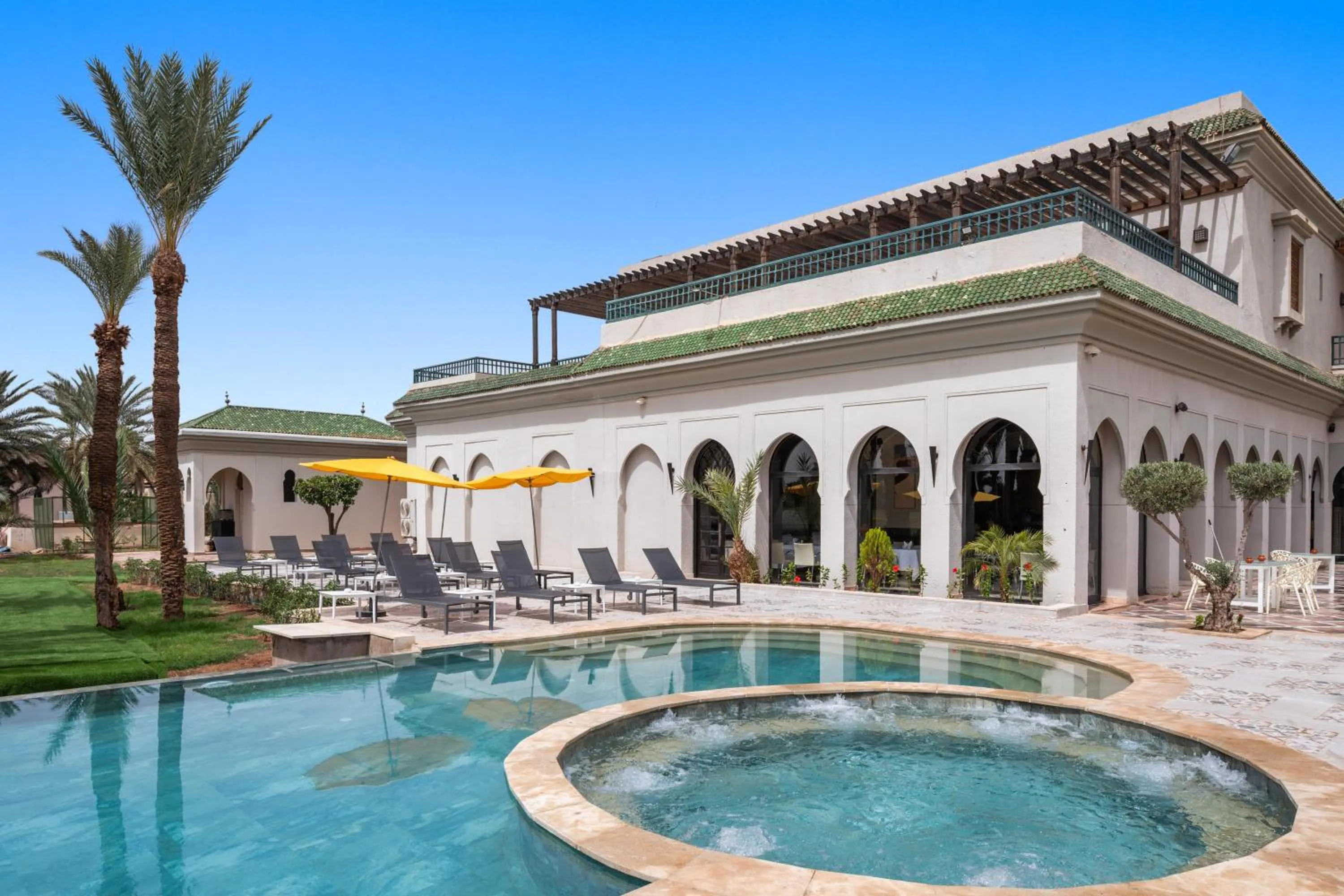 Swimming pool in Palmeraie Golf Suites By Pickalbatros