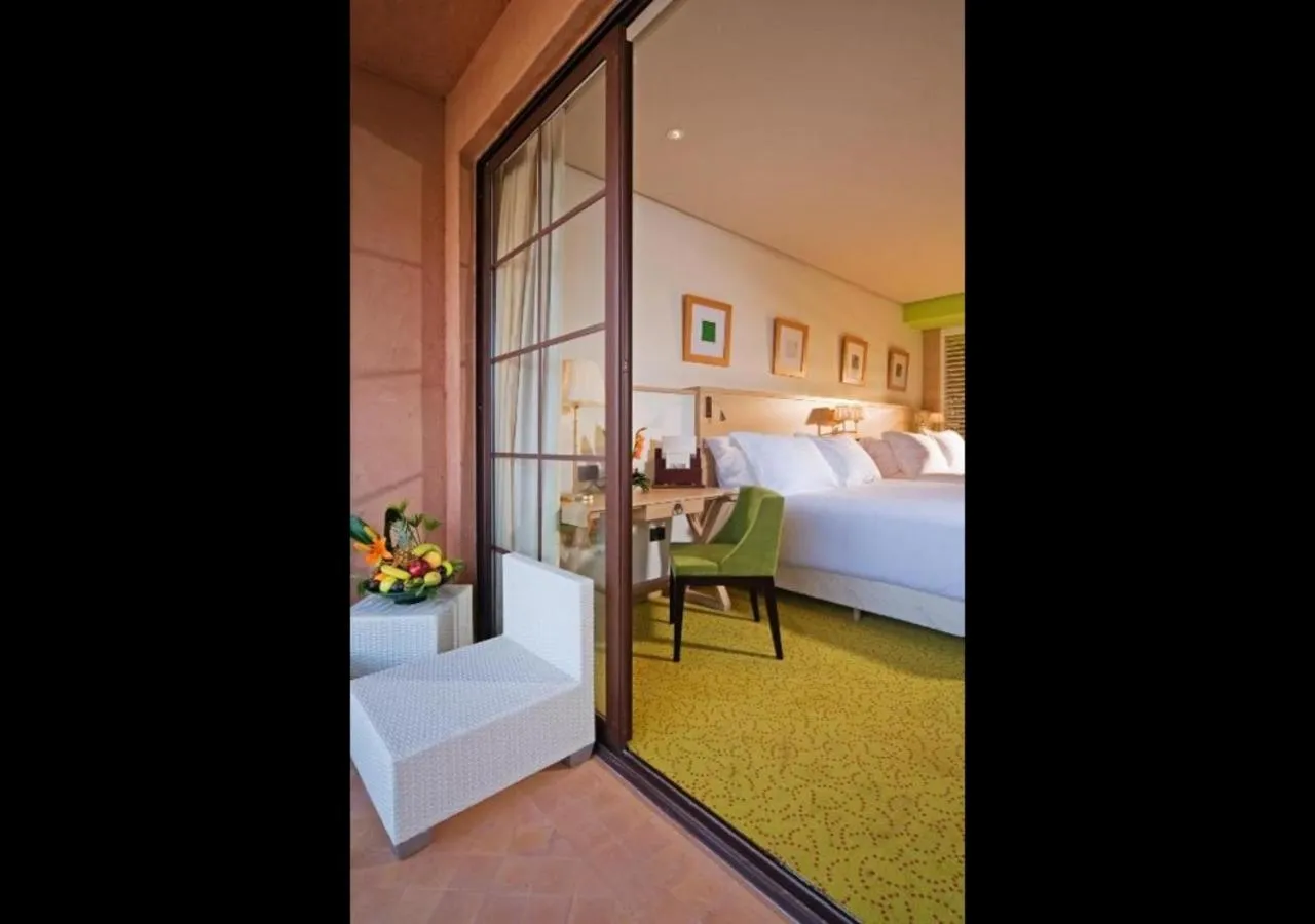 Bedroom, Bed in Palmeraie Golf Suites By Pickalbatros