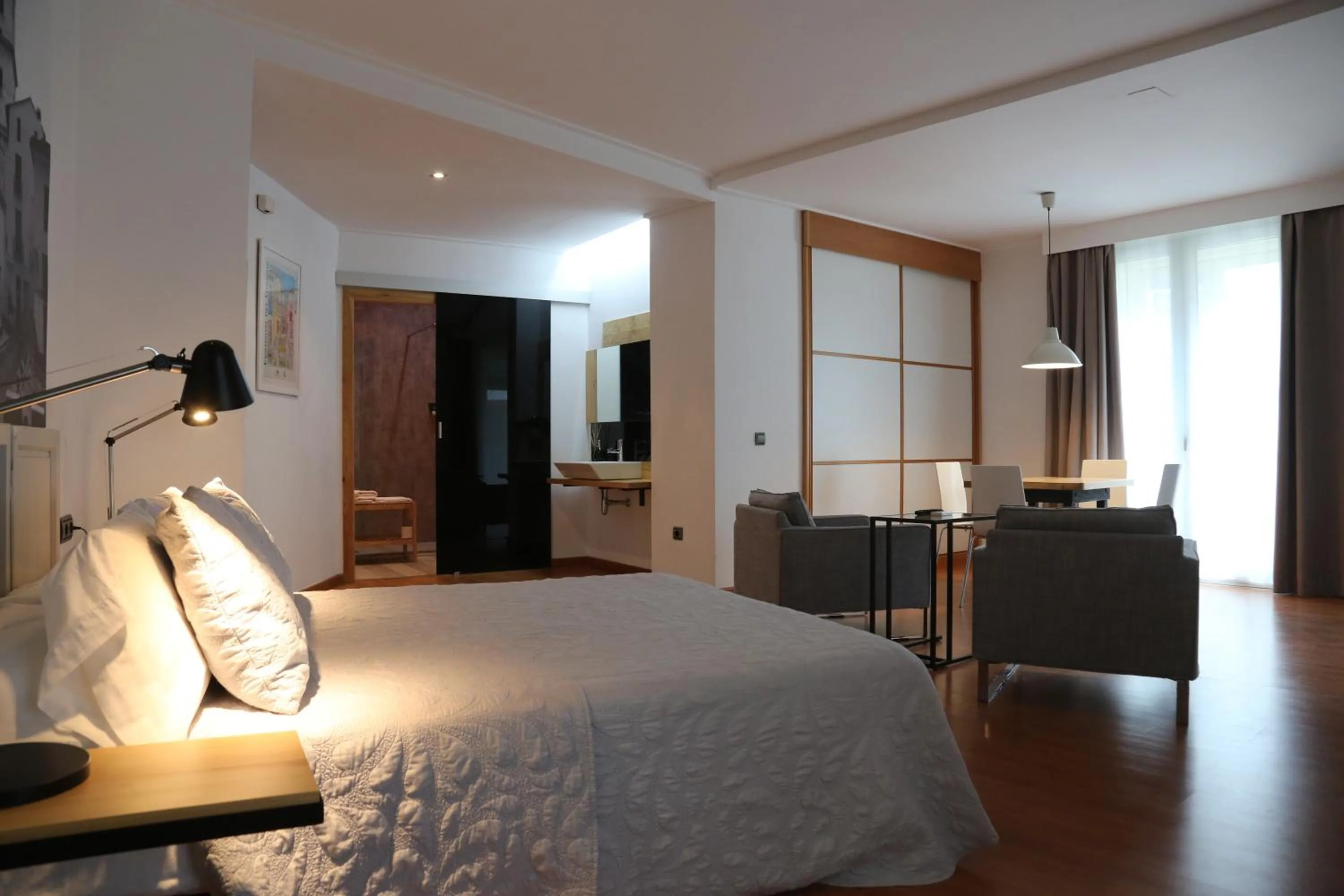 Superior Apartment - single occupancy in Las Coles Apartasuites
