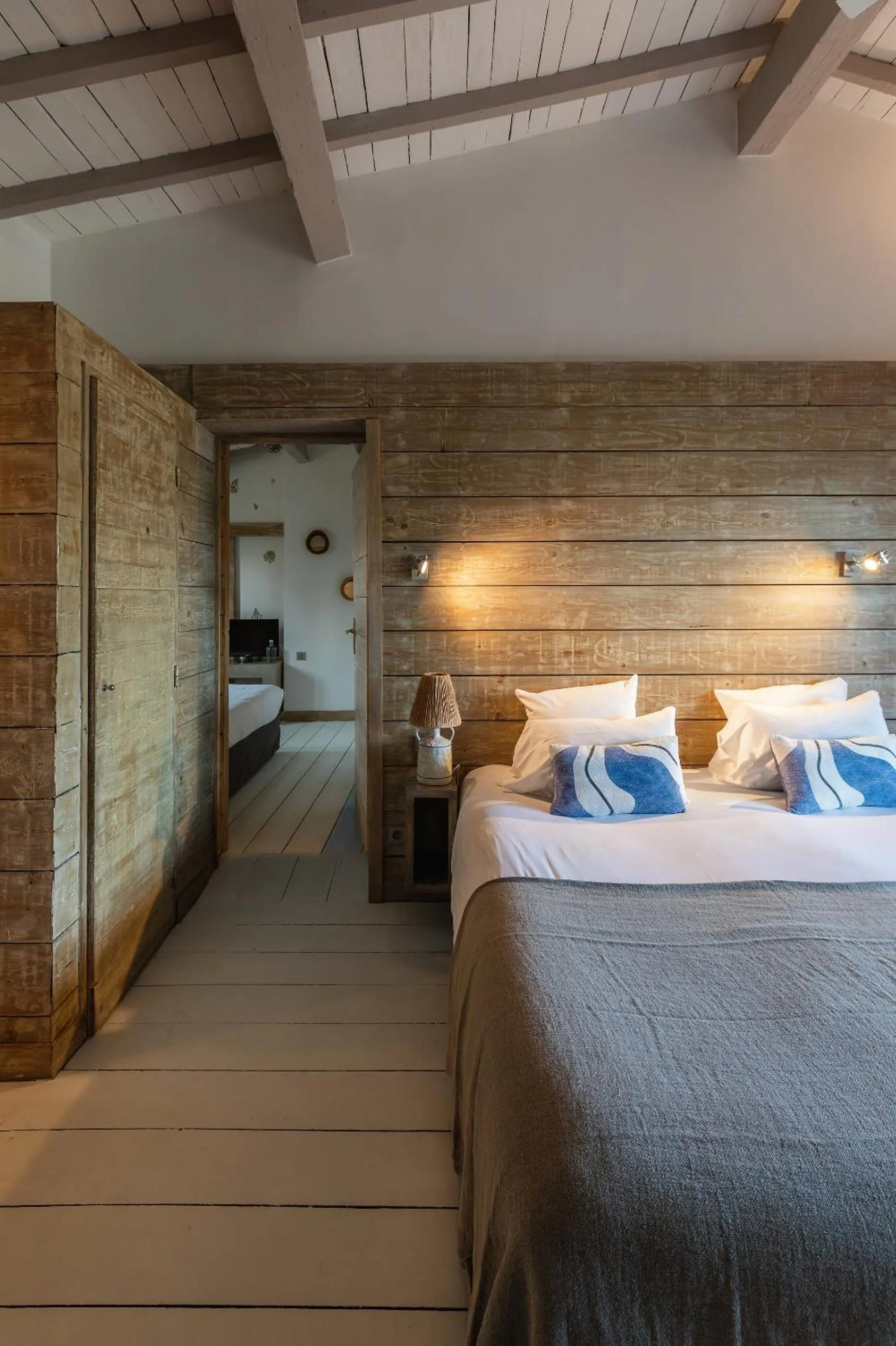 Bedroom, Bed in Hôtel Restaurant Les Arnelles