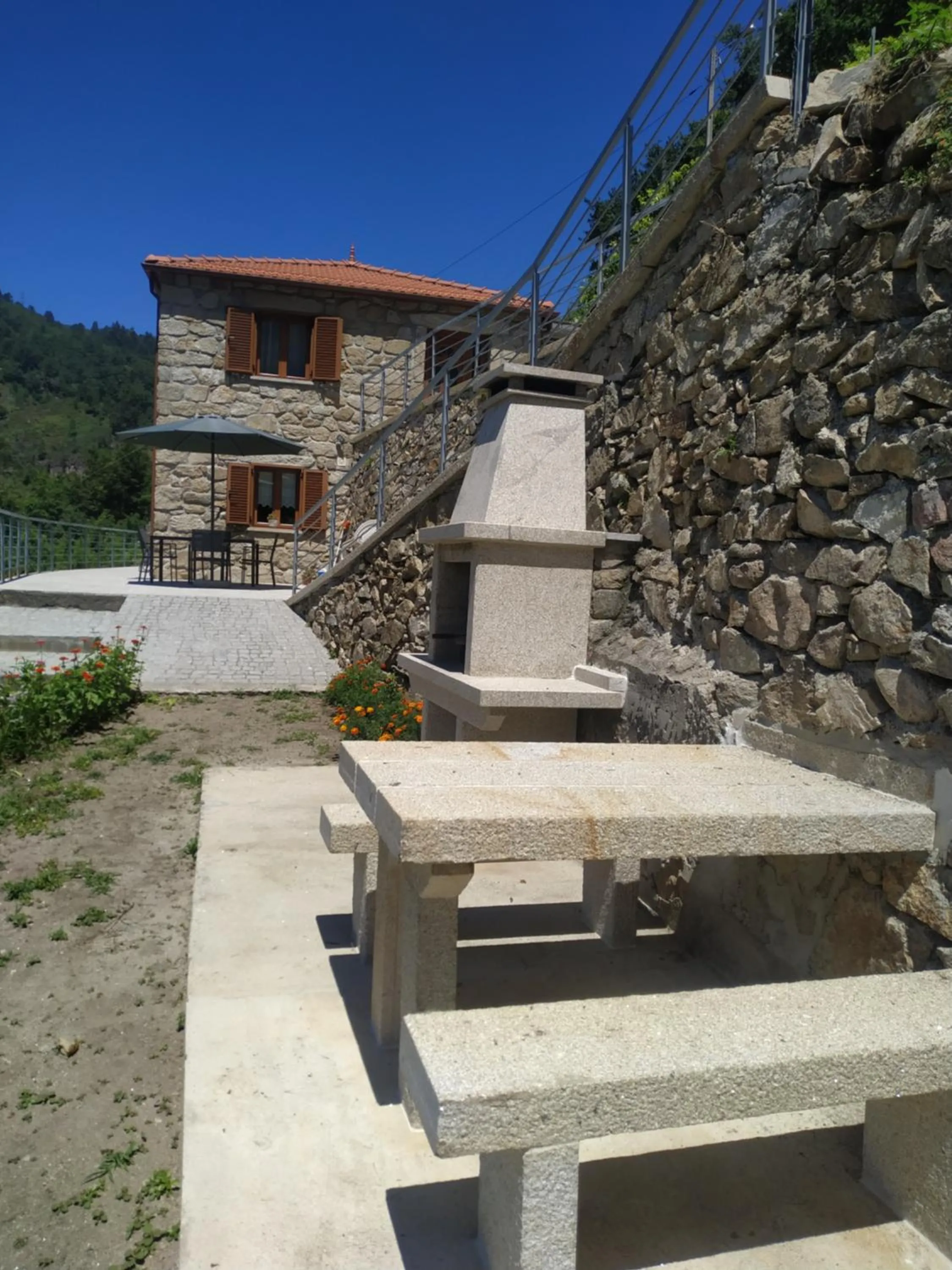 BBQ facilities in Casa da quintinha - Turismo rural