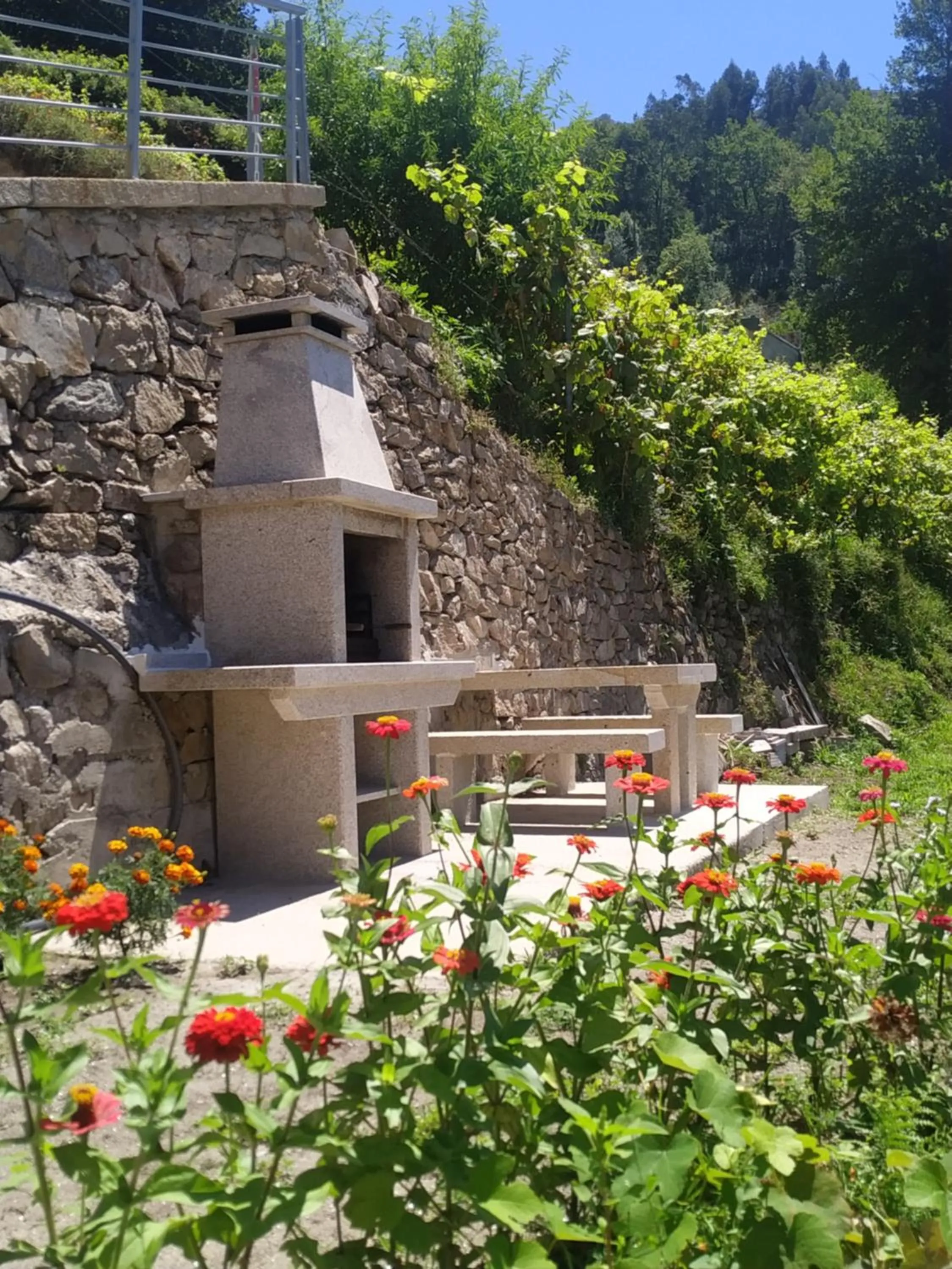 BBQ facilities in Casa da quintinha - Turismo rural